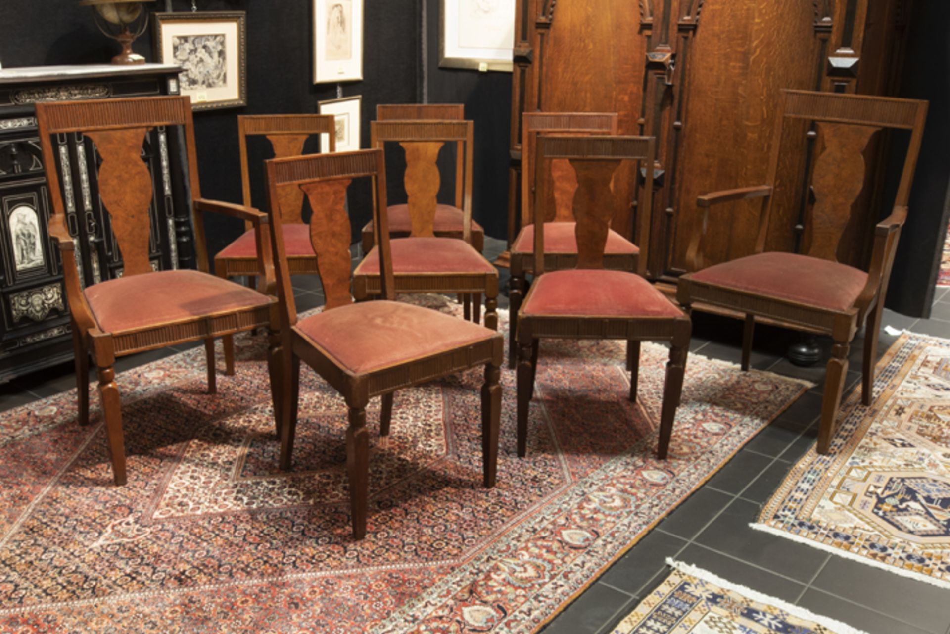 Belgian thirties' Art Deco dining-room suite in several woodkinds with a table, 8 chairs and a - Image 2 of 5