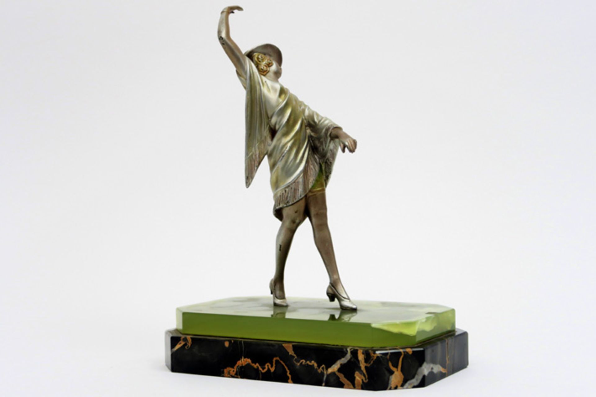 silverplated Art Deco "Dancing lady" sculpture on a base in onyx and marble Verzilverde Art Deco- - Image 2 of 3