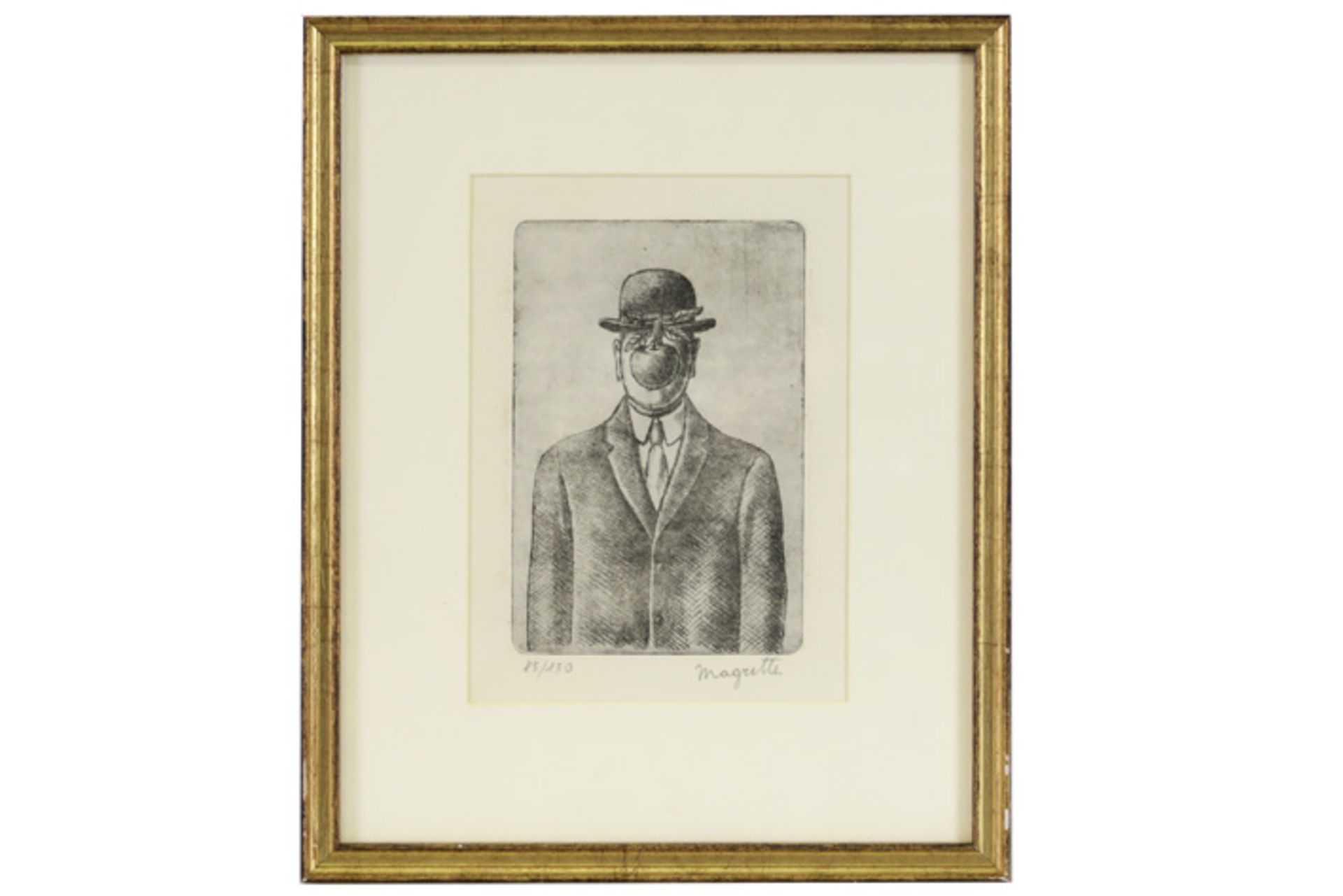 "Le fils de l'homme" etching after René Magritte MAGRITTE RENÉ (1898 - 1967) / naar ets n° 85/ - Bild 3 aus 3