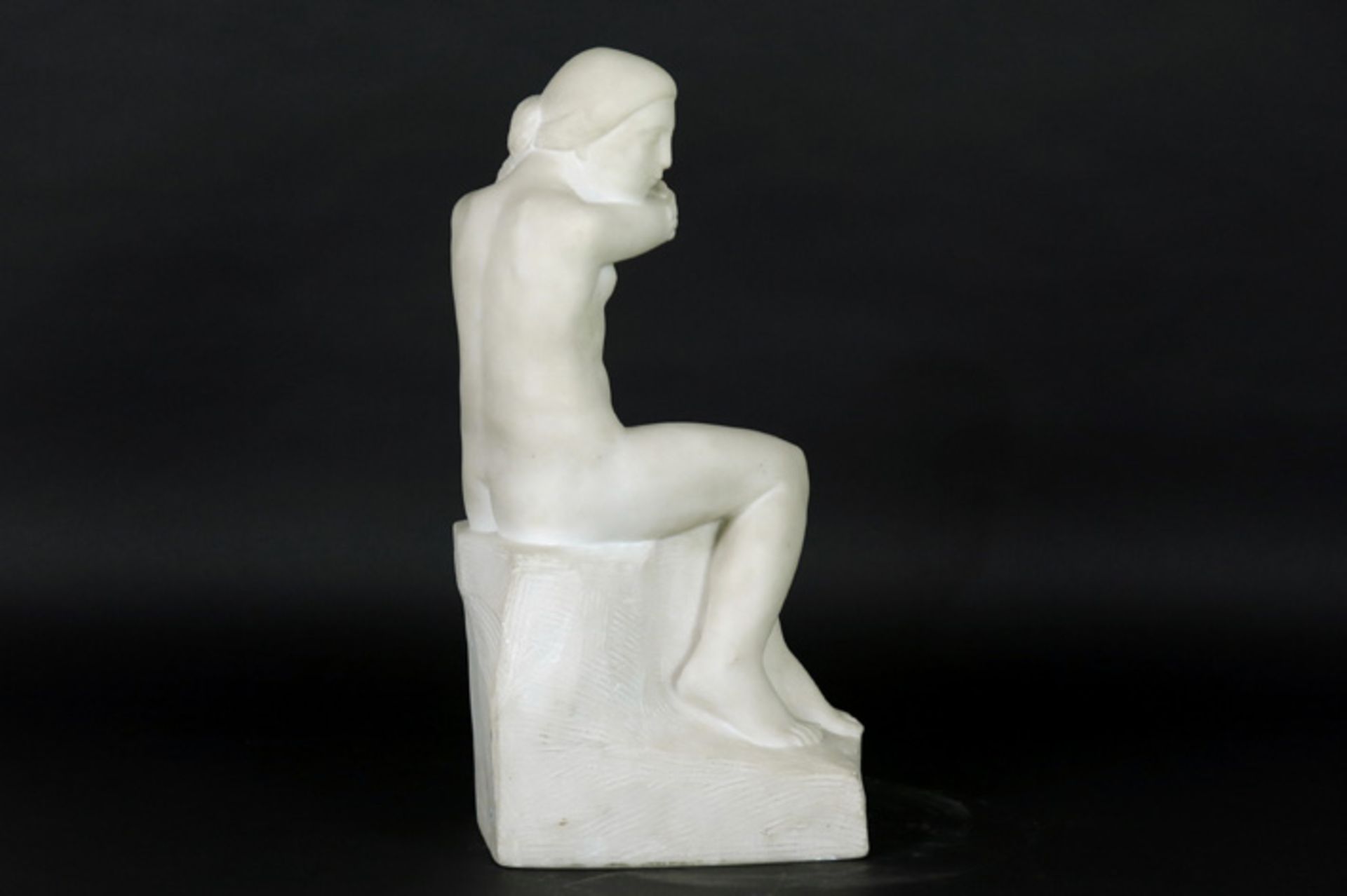 twenties' Belgian "Baigneuse" sculpture in Carrara marble - signed Olivier Piette PIETTE OLIVIER ( - Bild 2 aus 4