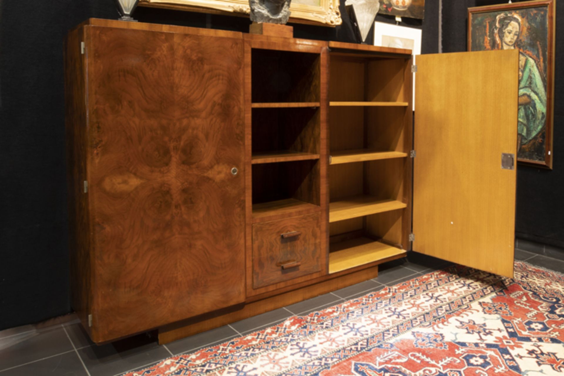 Belgian thirties' Art Deco sideboard in mahogany Belgisch Art Deco-dressoir in acajou met twee volle - Bild 2 aus 2