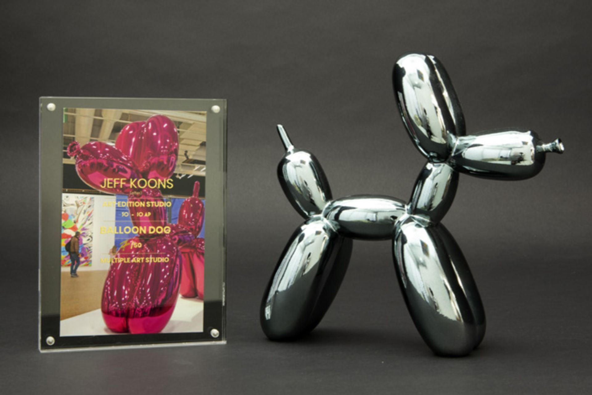 Jeff Koons "Balloondog" sculpture - marked and with certificate JEFF KOONS (° 1955) sculptuur n° 7/