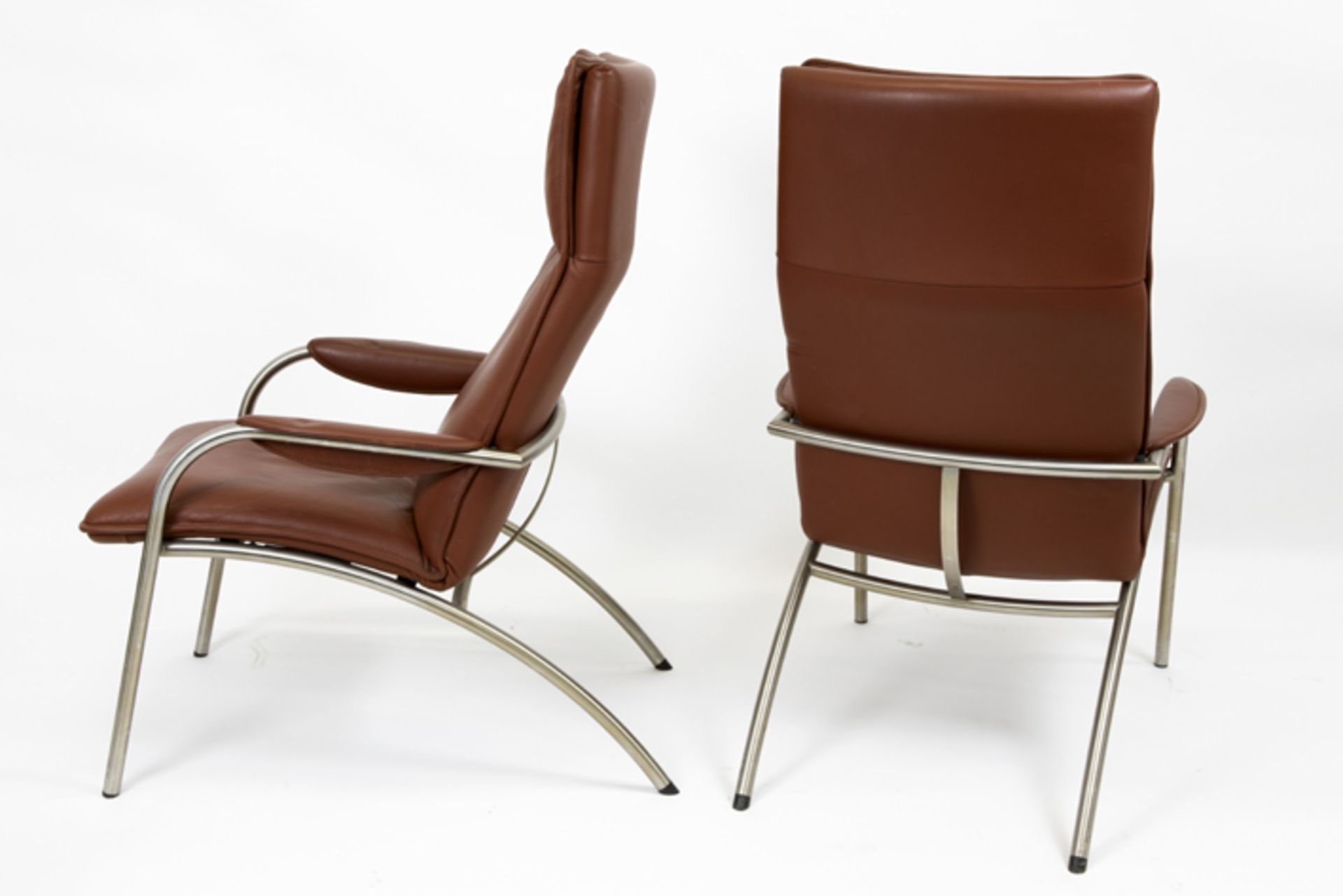 pair of eighties' De Sede design armchairs in leather and lacquered metal - marked DE SEDE paar - Bild 2 aus 3