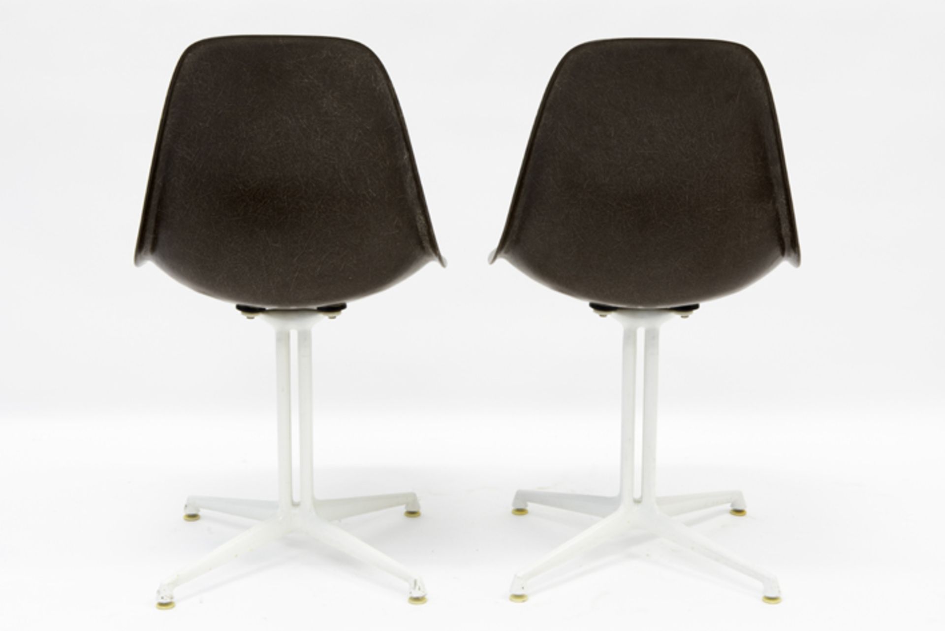 pair of design fiberglass chairs - marked Herman Miller HERMAN MILLER paar designstoelen in - Bild 3 aus 4
