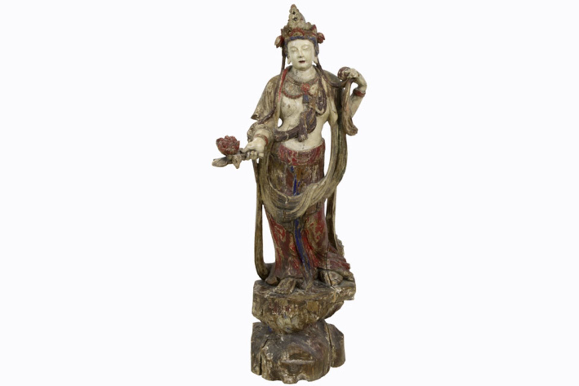 CHINA - QING-DYNASTIE (1644 - 1912) vrij grote sculptuur in hout met goedbewaarde originele