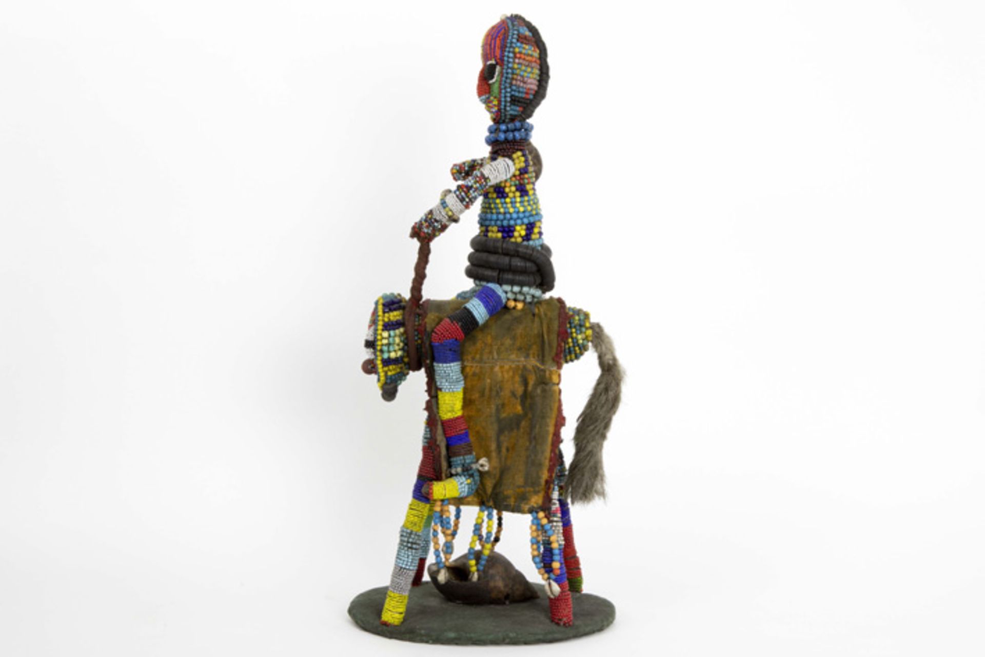 AFRIKA - NIGERIA mooie oude "Yoruba" sculptuur met kleurrijke kralen : "Ruiter" - hoogte : 61,5 cm - Bild 3 aus 5