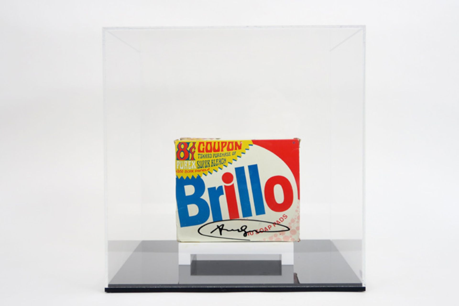 WARHOL ANDY (1930 - 1987) handgesigneerde "Brillo" - doos - 13,5 x 16,2 x 7 - in plexi case|| - Bild 2 aus 3