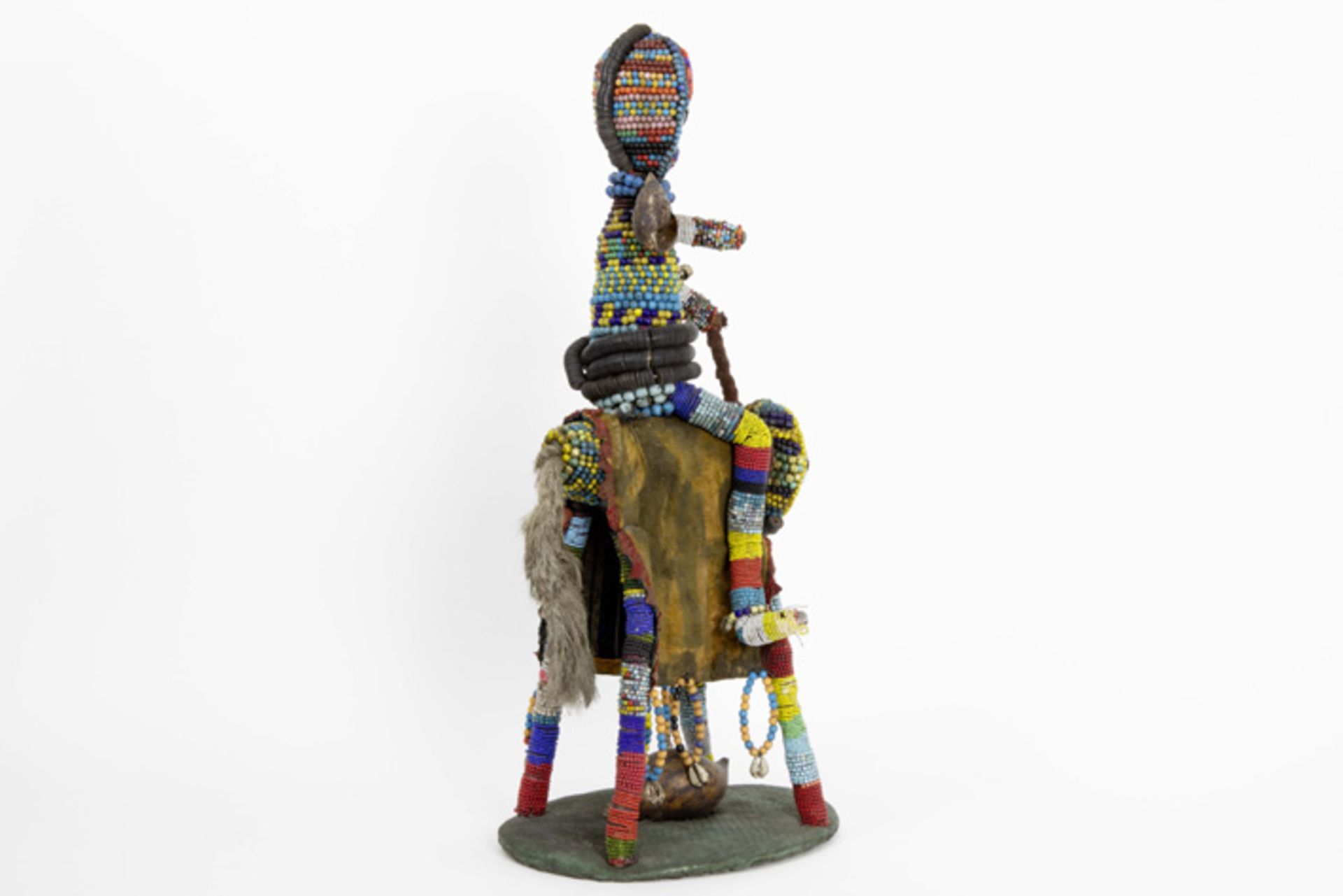 AFRIKA - NIGERIA mooie oude "Yoruba" sculptuur met kleurrijke kralen : "Ruiter" - hoogte : 61,5 cm - Image 5 of 5