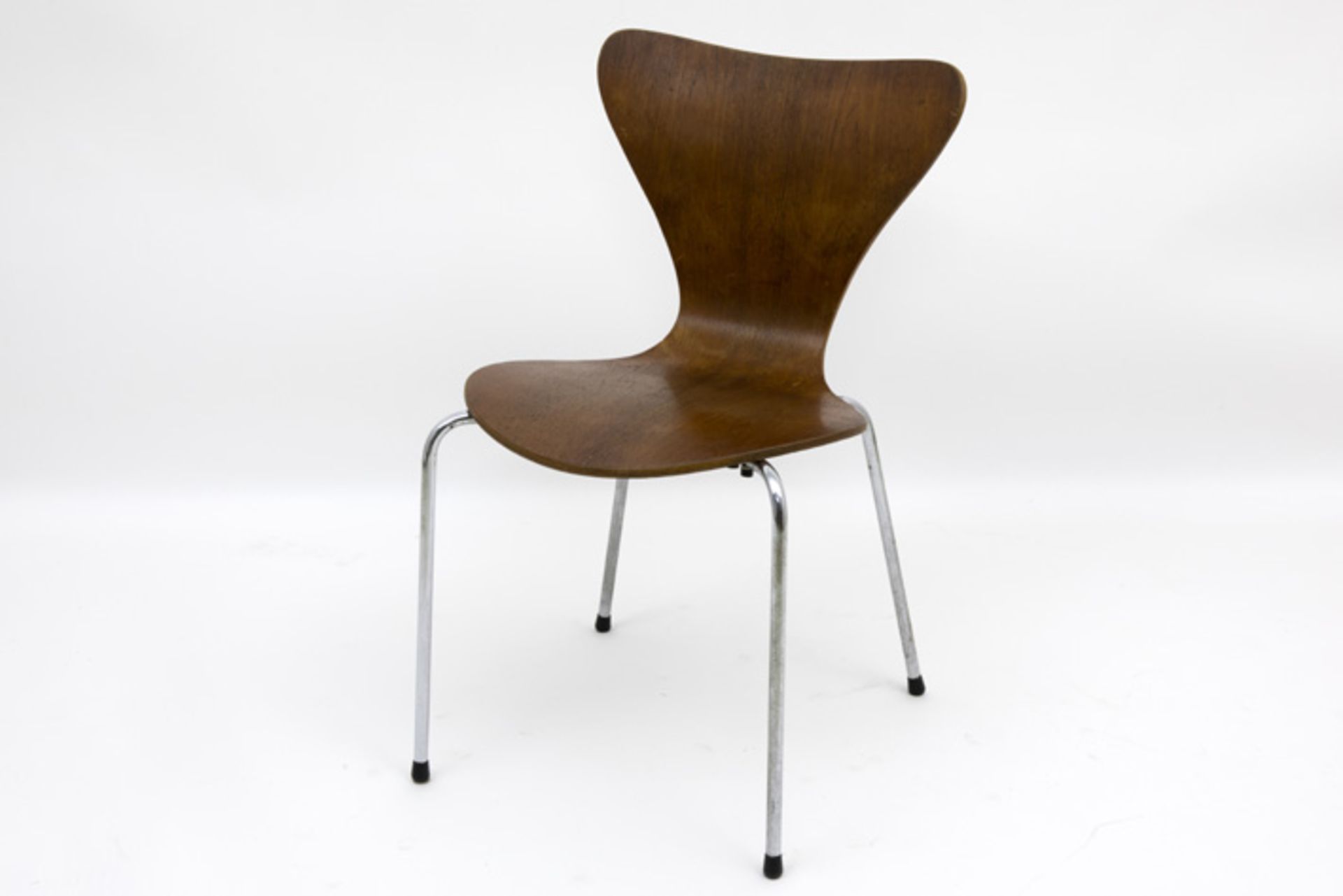 Zgn "Butterfly" - stoel naar het ontwerp van Jacobsen dd 1955 ||"Butterfly" chair after the Jacobsen - Bild 2 aus 2
