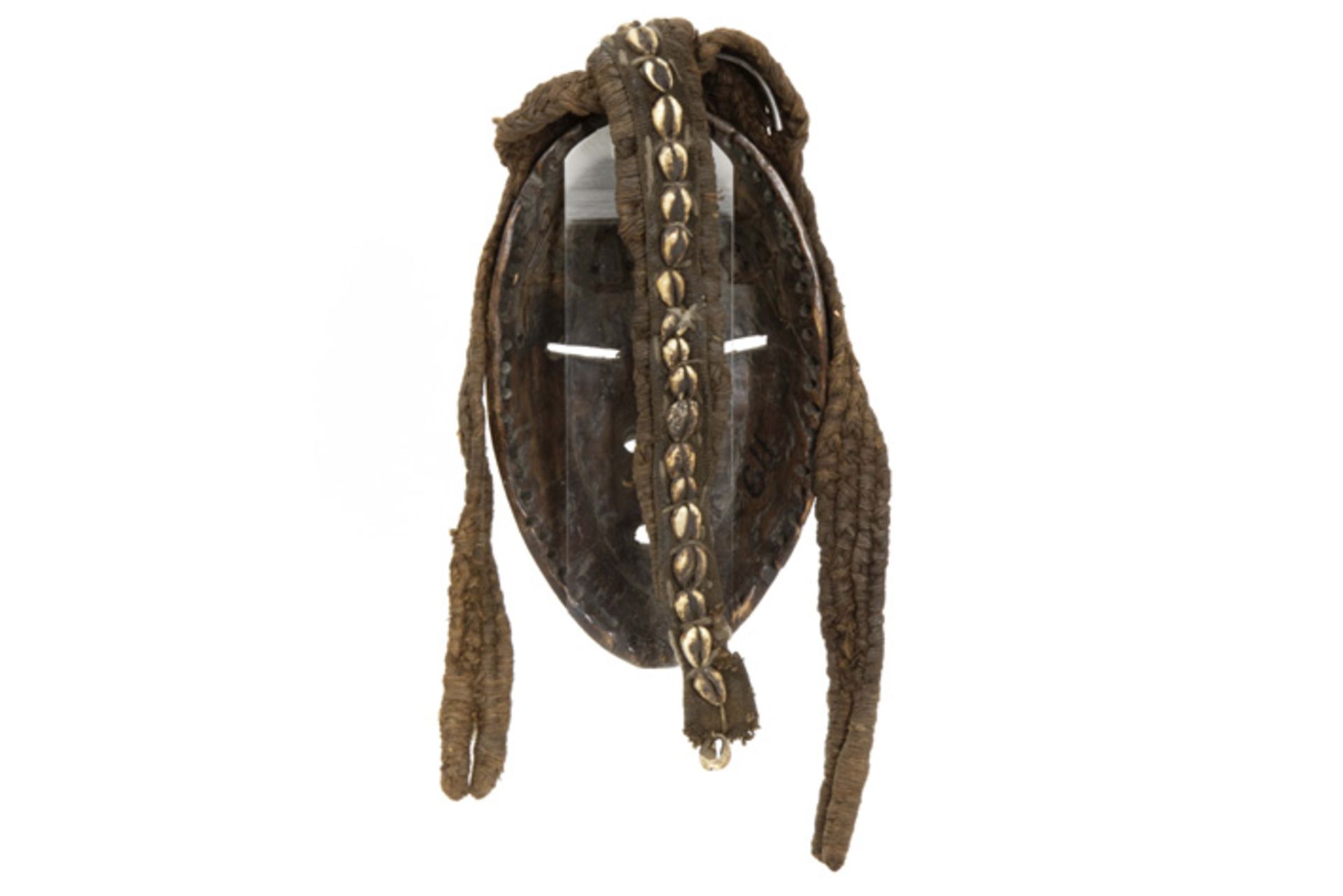 AFRIKA - IVOORKUST oud "Baule" - masker in mooi gepatineerd hout, getresseerde vegetale vezels en - Bild 2 aus 2