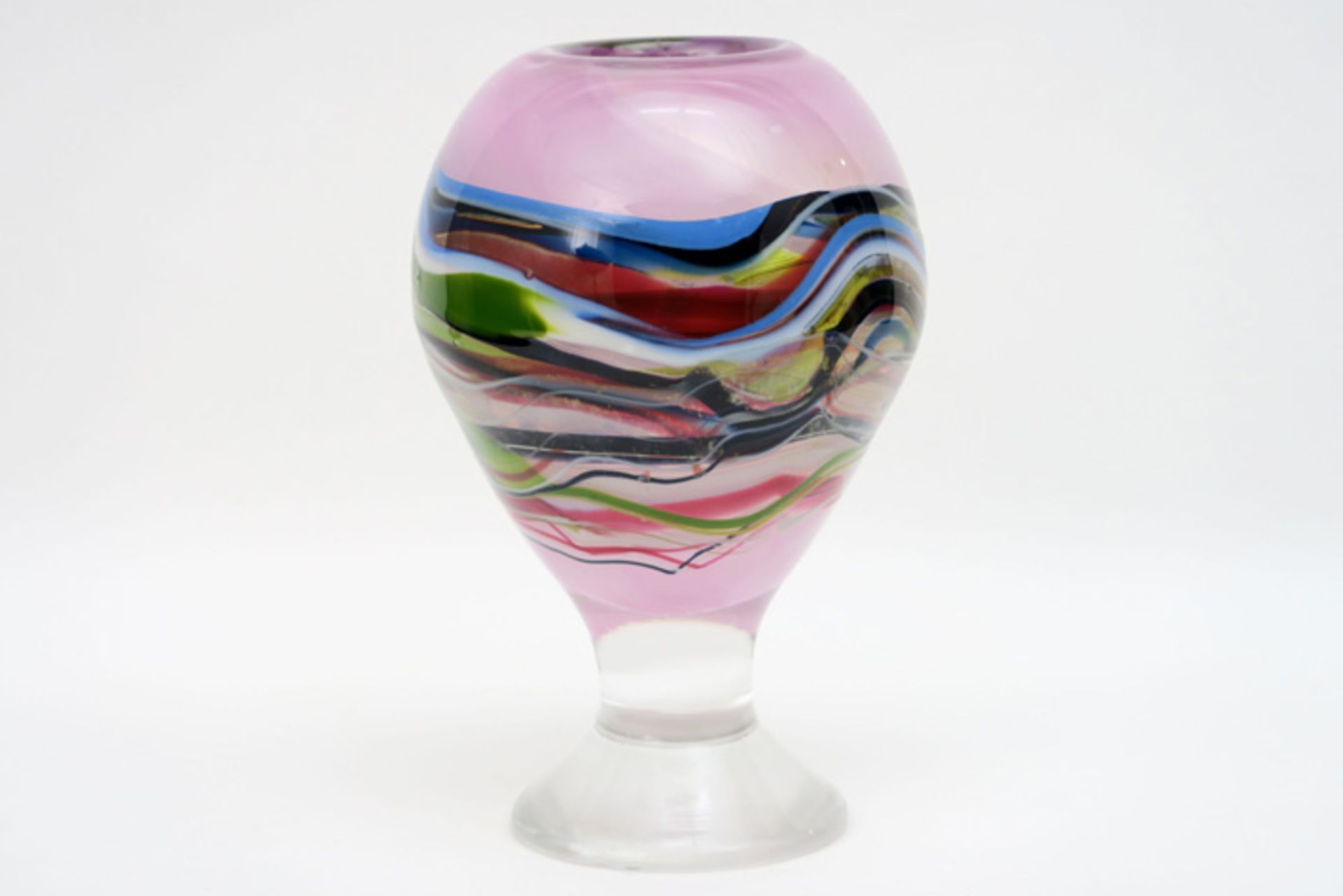 STUDIO CRISTAL (VSL) vaas in kleuloos kristal met ingelegde kleurrijke glasdraden - hoogte : 27 cm - Image 2 of 4