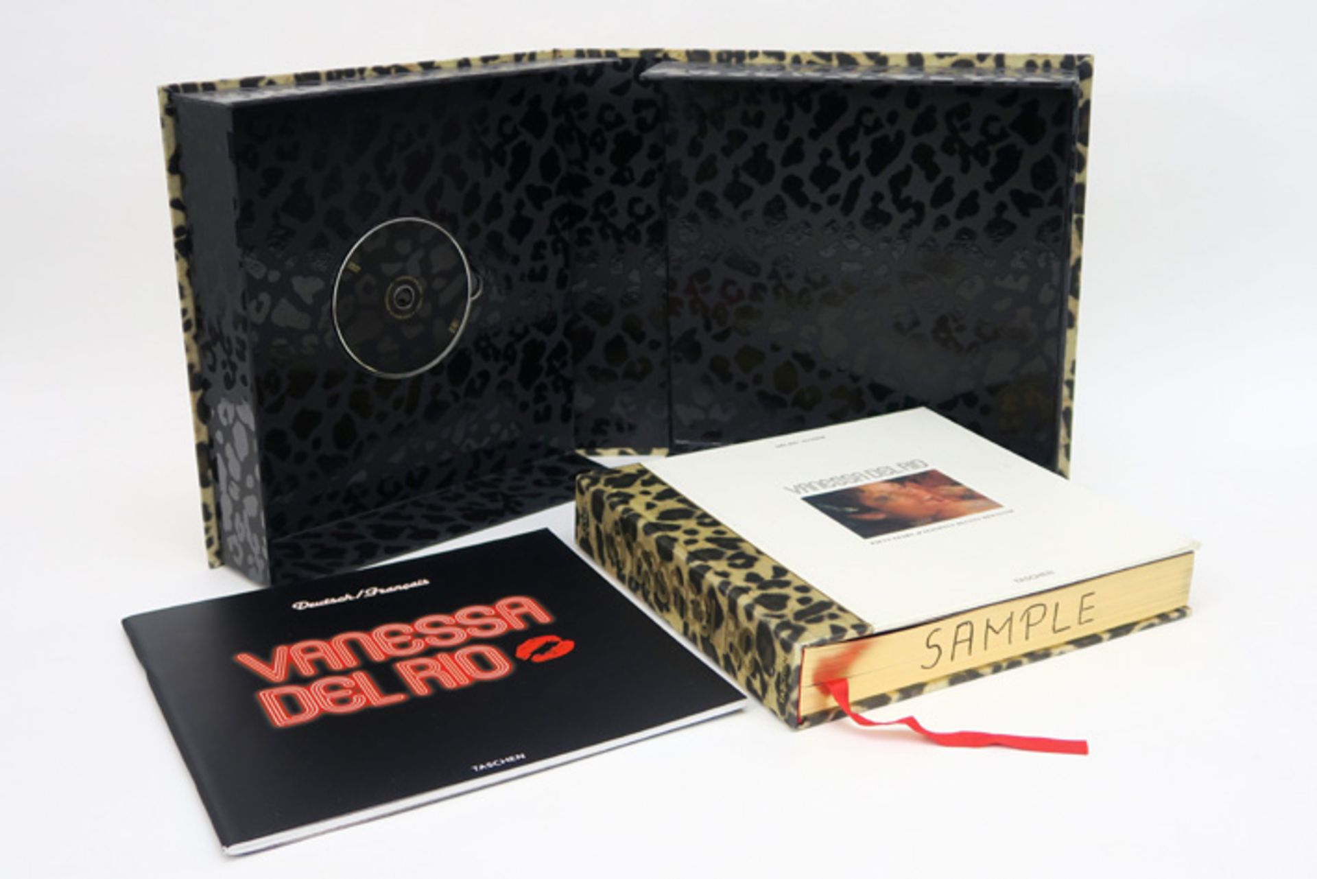 VANESSA DEL RIO luxe editie van het Taschen-boek "Fifty Years of slightly slutty Behaviour" met - Image 2 of 5