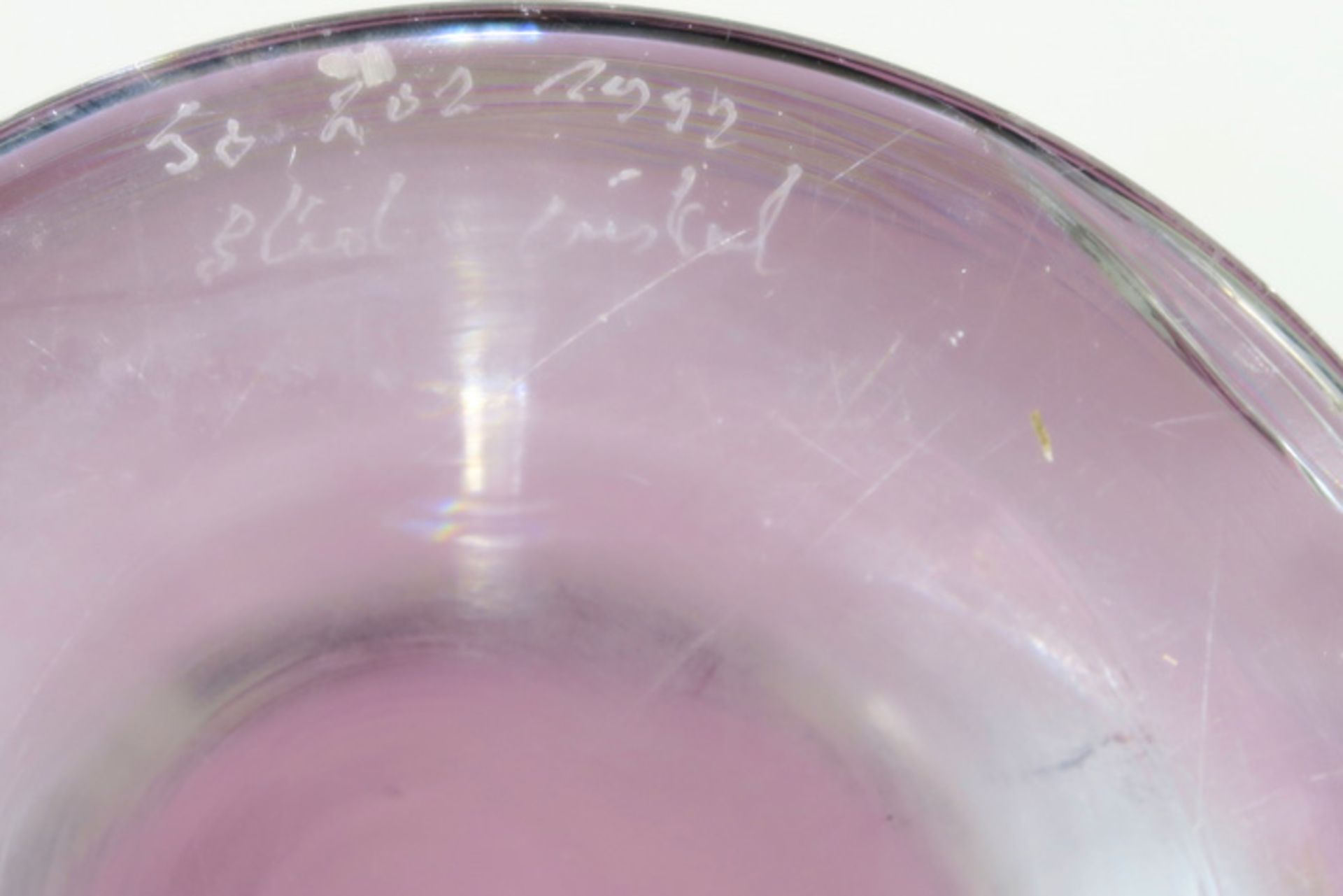 STUDIO CRISTAL (VSL) vaas in kleuloos kristal met ingelegde kleurrijke glasdraden - hoogte : 27 cm - Image 4 of 4
