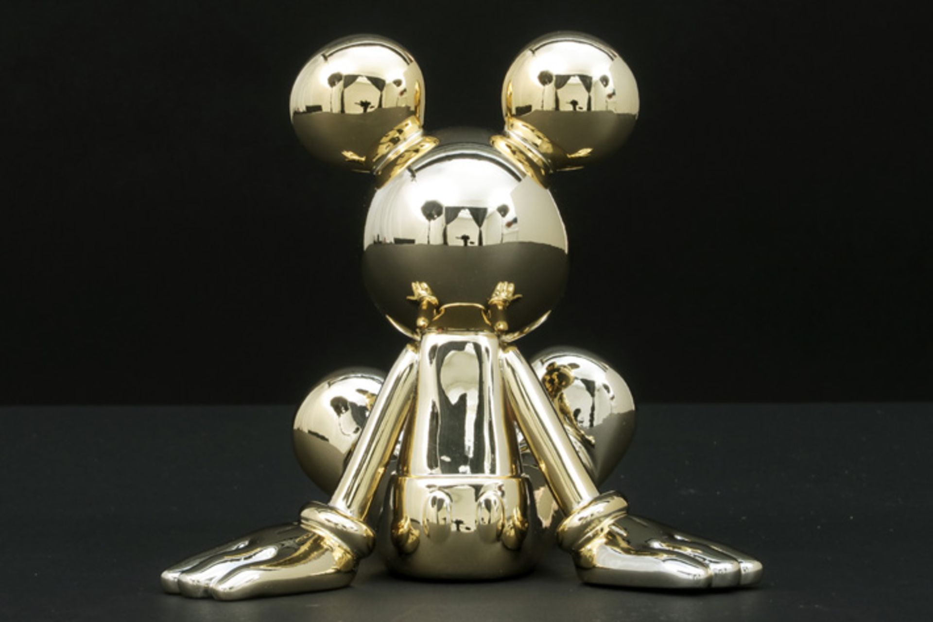Marcel Wanders "sitting Mickey" sculpture in resin - marked and with certificate||WANDERS - Image 4 of 5