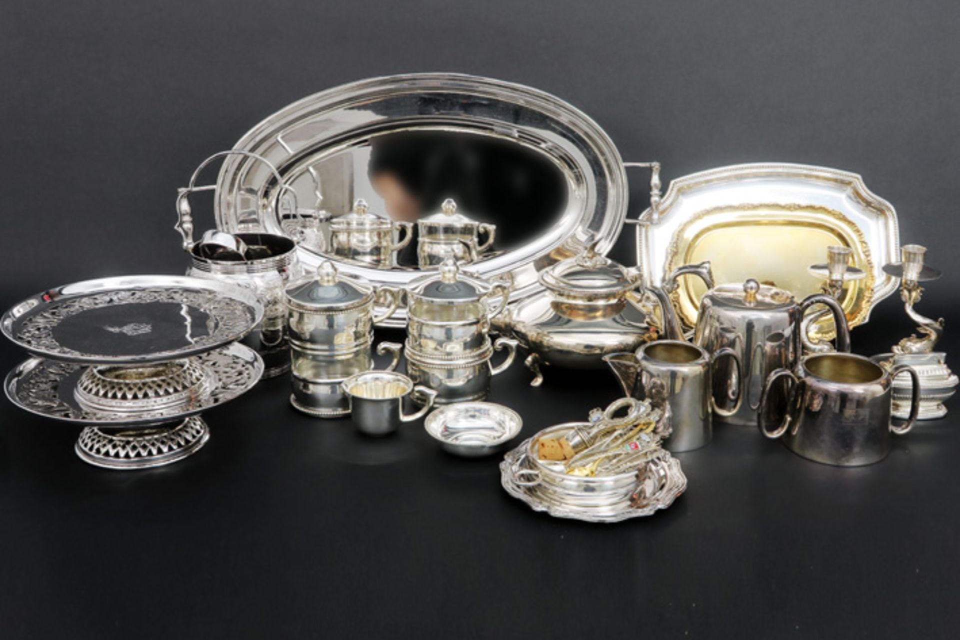 several silverplated items||Lot verzilverd metaal