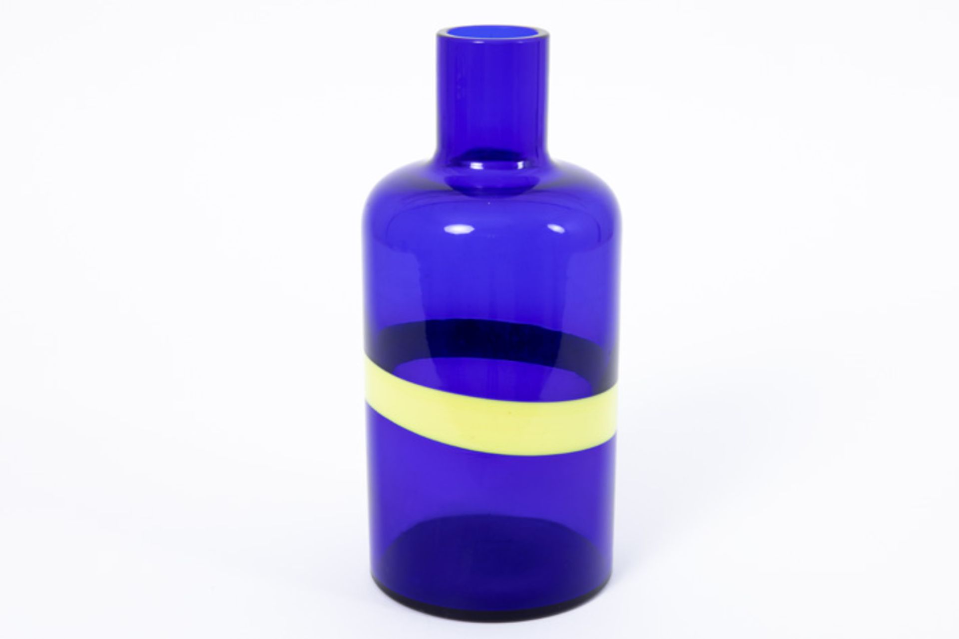 sixties' Fulvio Bianconi Venini bottleshaped vase in blue and yellow glass ca 1956 - marked Venini - Image 2 of 4