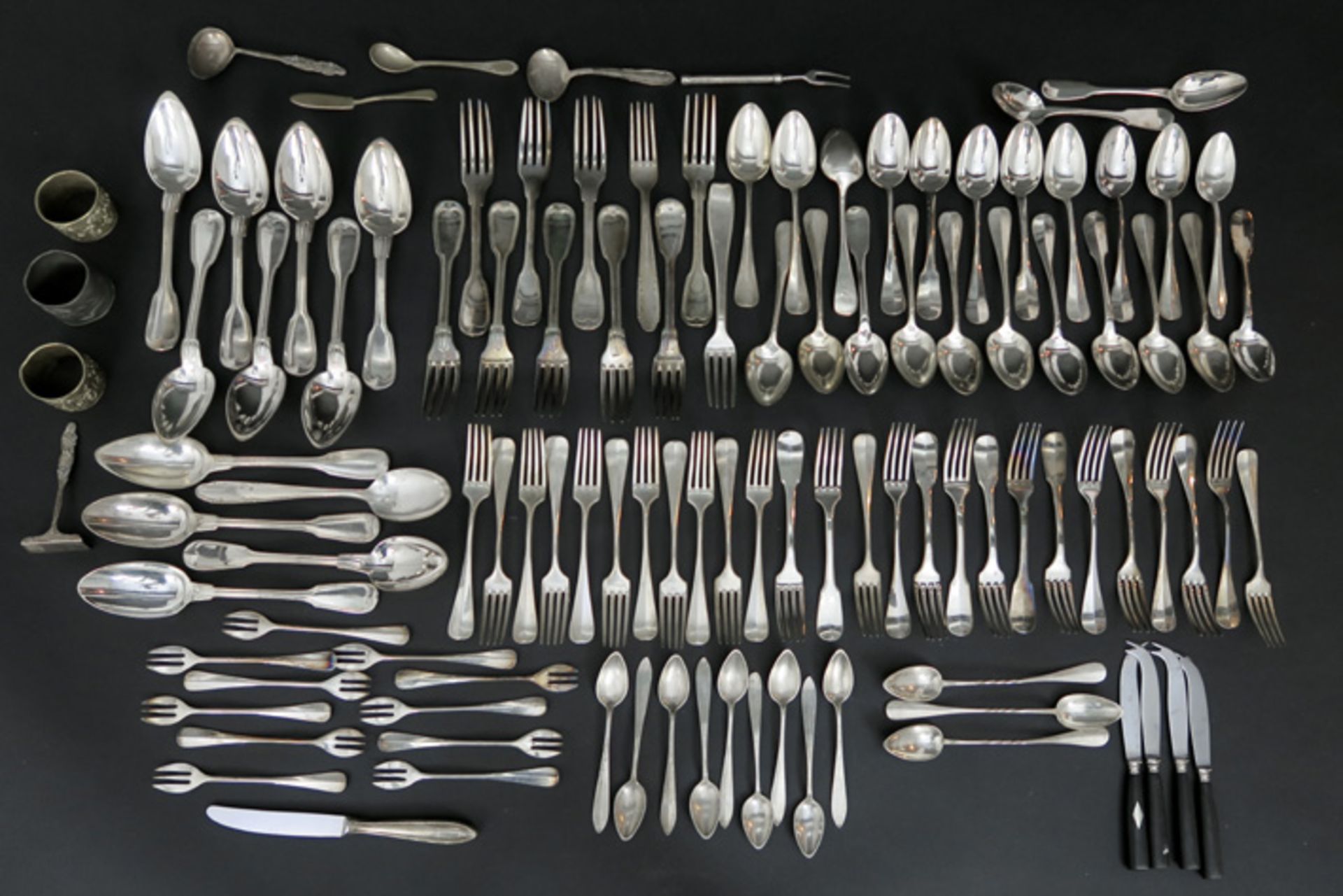 silverplated cutlery||Lot bestek in verzilverd metaal