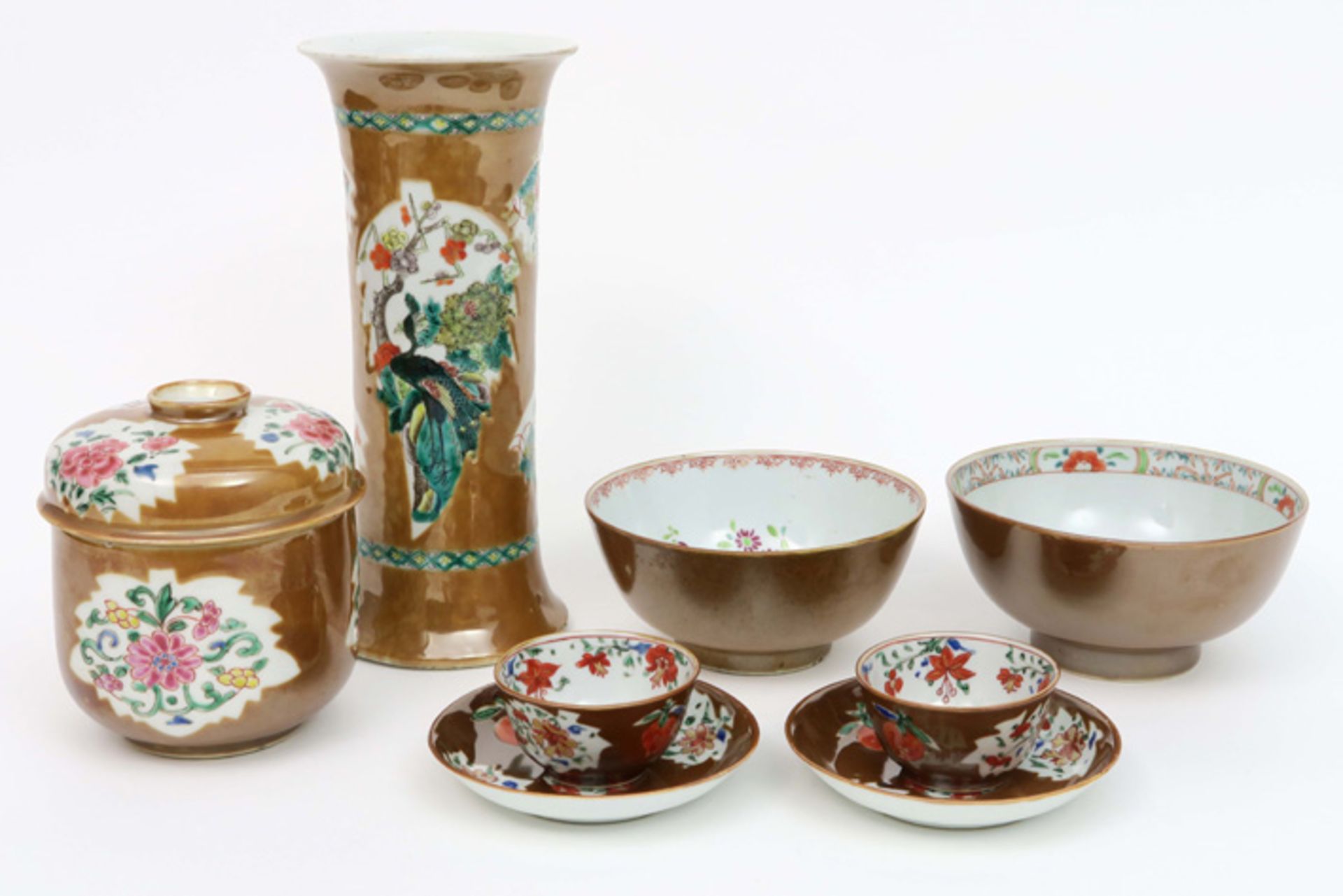 eight 18th Cent. Chinese items in "café au lait" porcelain : lidded pot, two sets of cup and