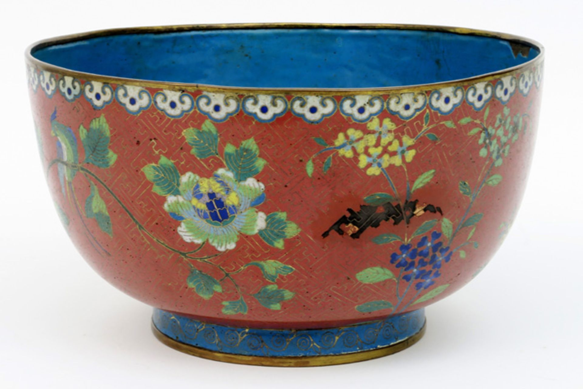 antique Chinese cloisonné bowl with a flowers decor||Antieke Chinese bowl in cloisonné met - Image 2 of 4