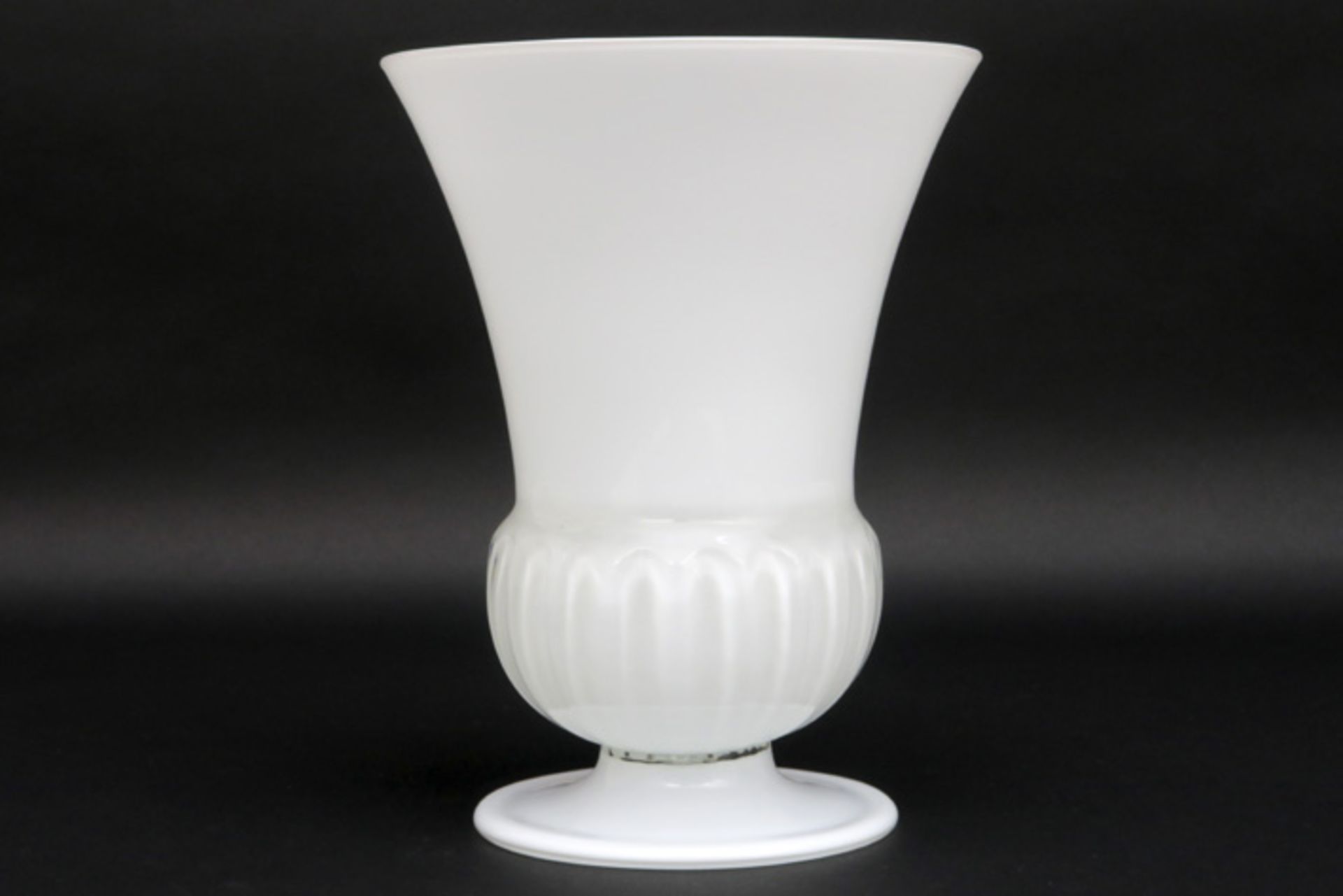 "incamiciato" vase with a Napoleone Martinuzzi design dd 1928 in twolayered glass realised by Venini