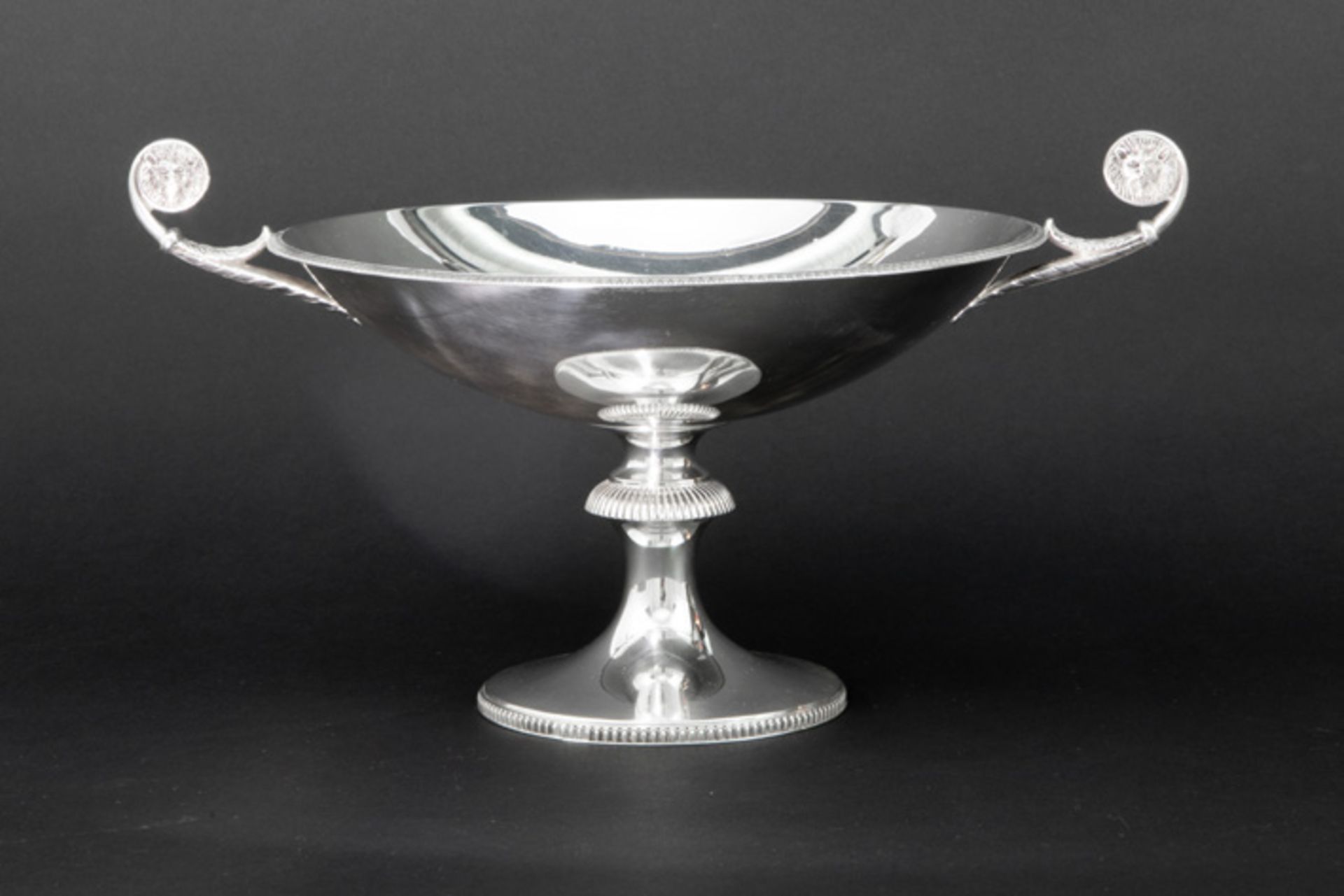 Dutch 20th. Cent. antique neoclassical centerpriece/fruitbowl in marked silver||JAMES DIXON & SONS