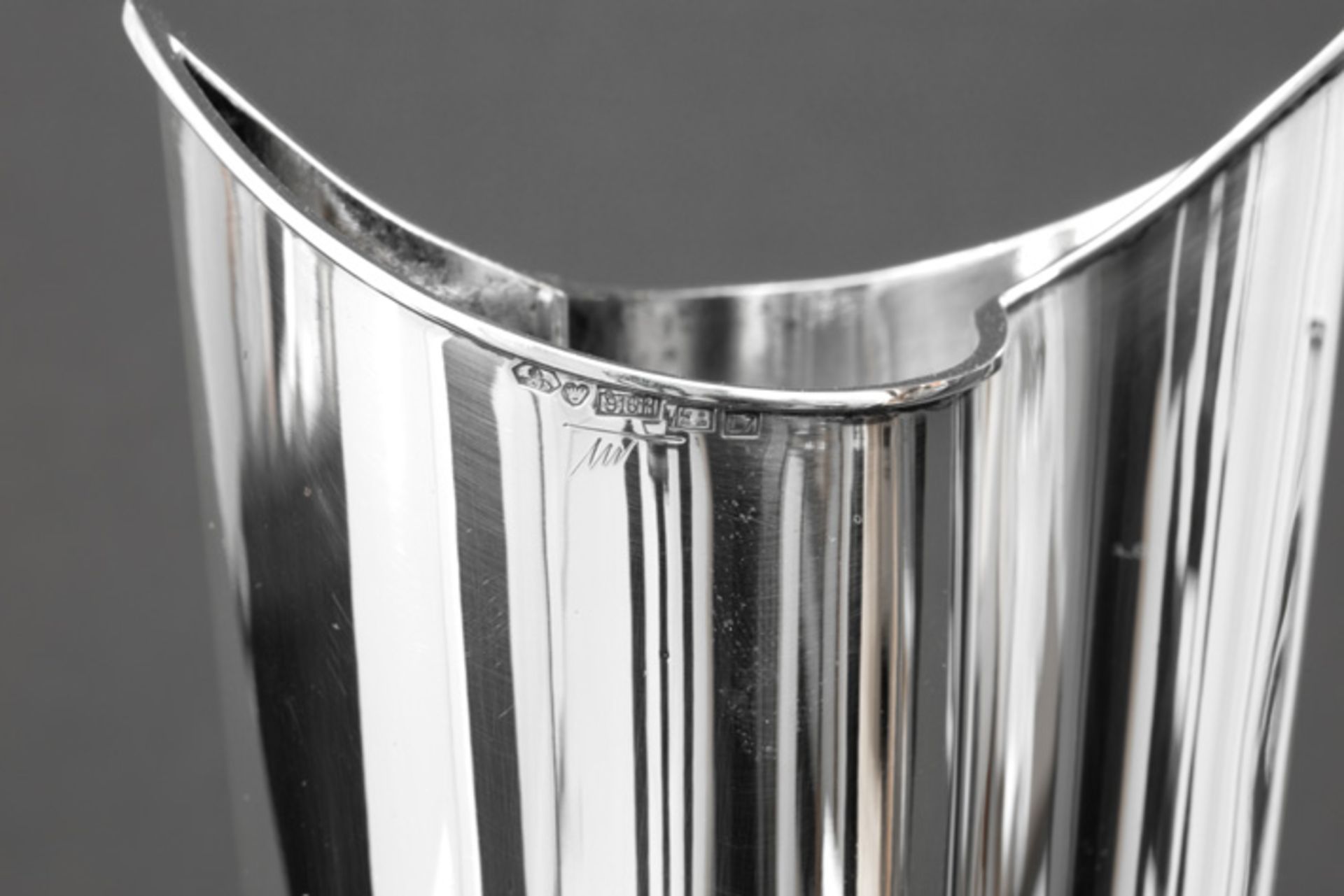 Tapio Wirkkala design vase in marked and 1964 dated silver - with his monogram||TAPIO WIRKKALA (1915 - Image 4 of 4