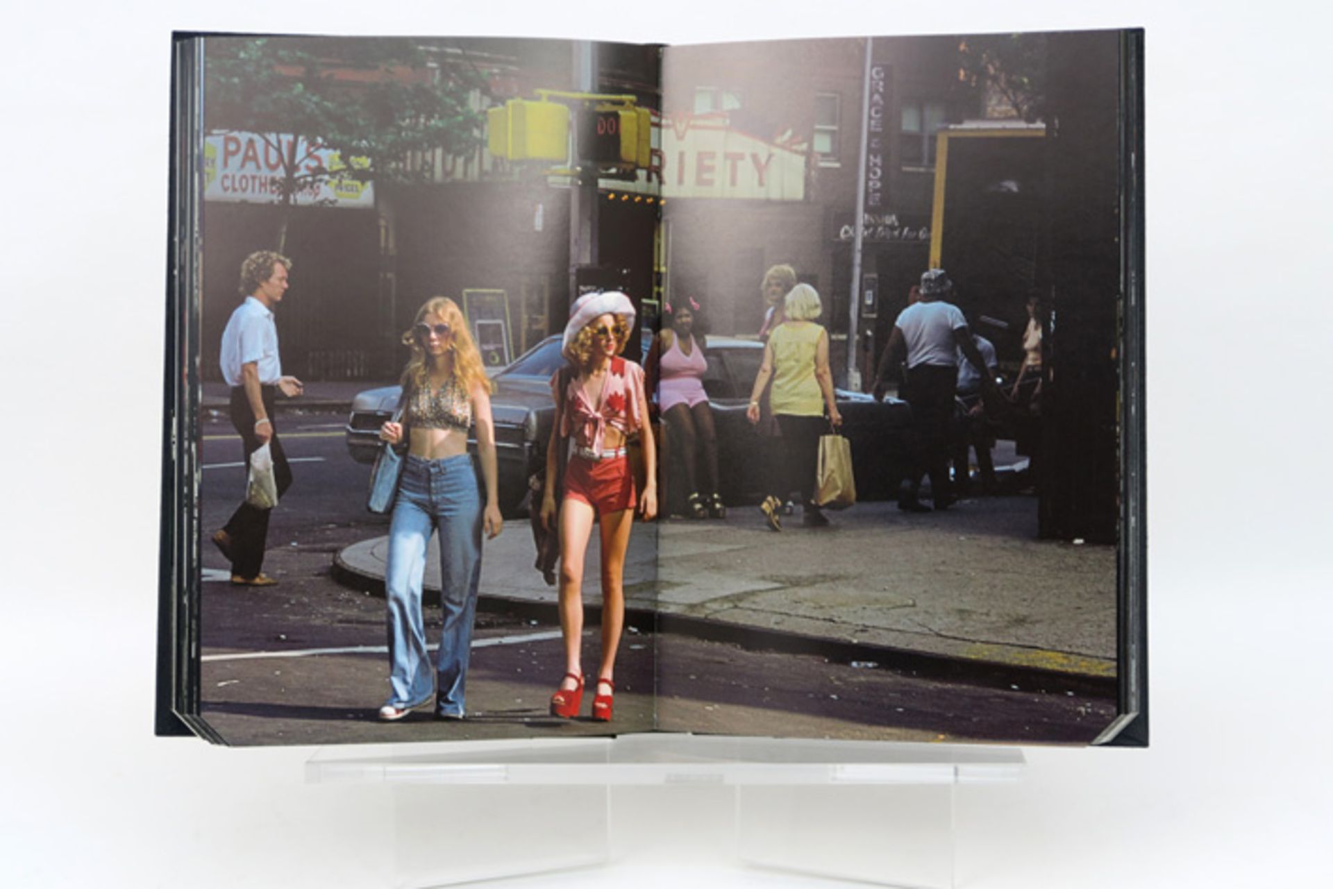 "Taschen" luxury edition of the book "Taxi Driver" with a framed photograph of Robert de Niro by Sha - Bild 6 aus 7