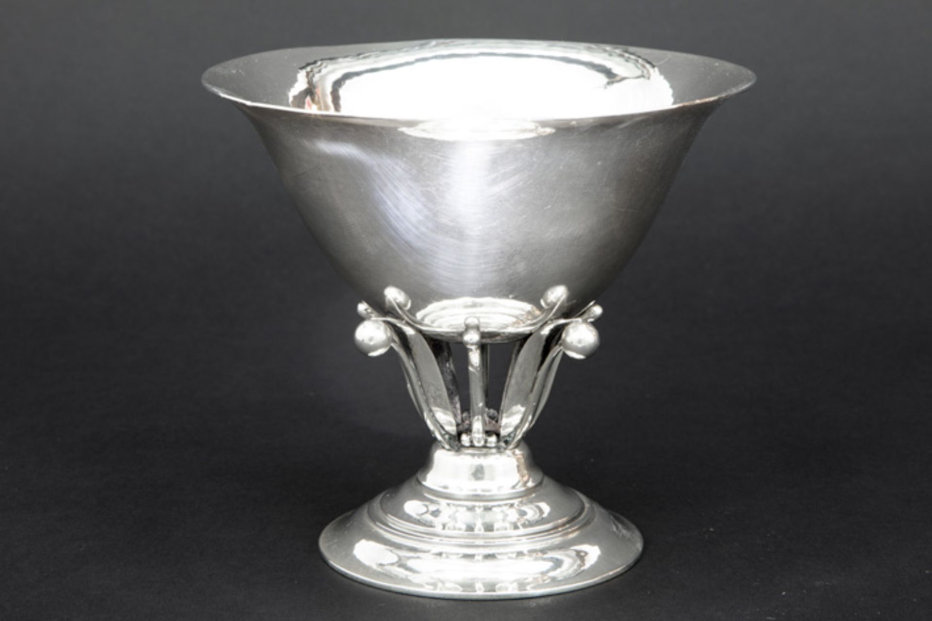 thirties'/forties' "G. Jensen" bowl with a design by J.Rohde in silver - marked G.Jensen and with