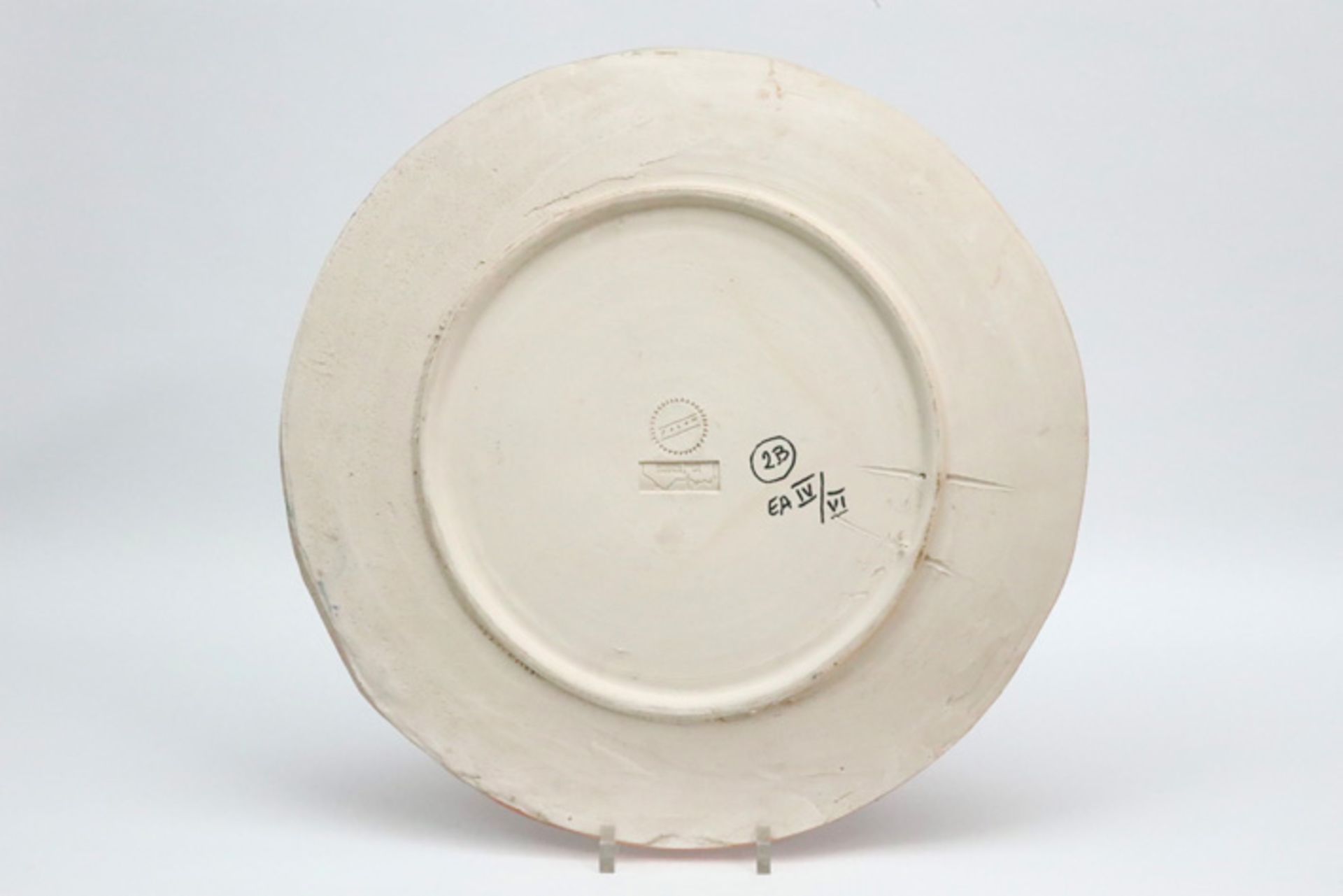 20th Cent. Jean-Michel Folon charger in ceramic with polychrome typical decor signed, numbered and - Image 3 of 4
