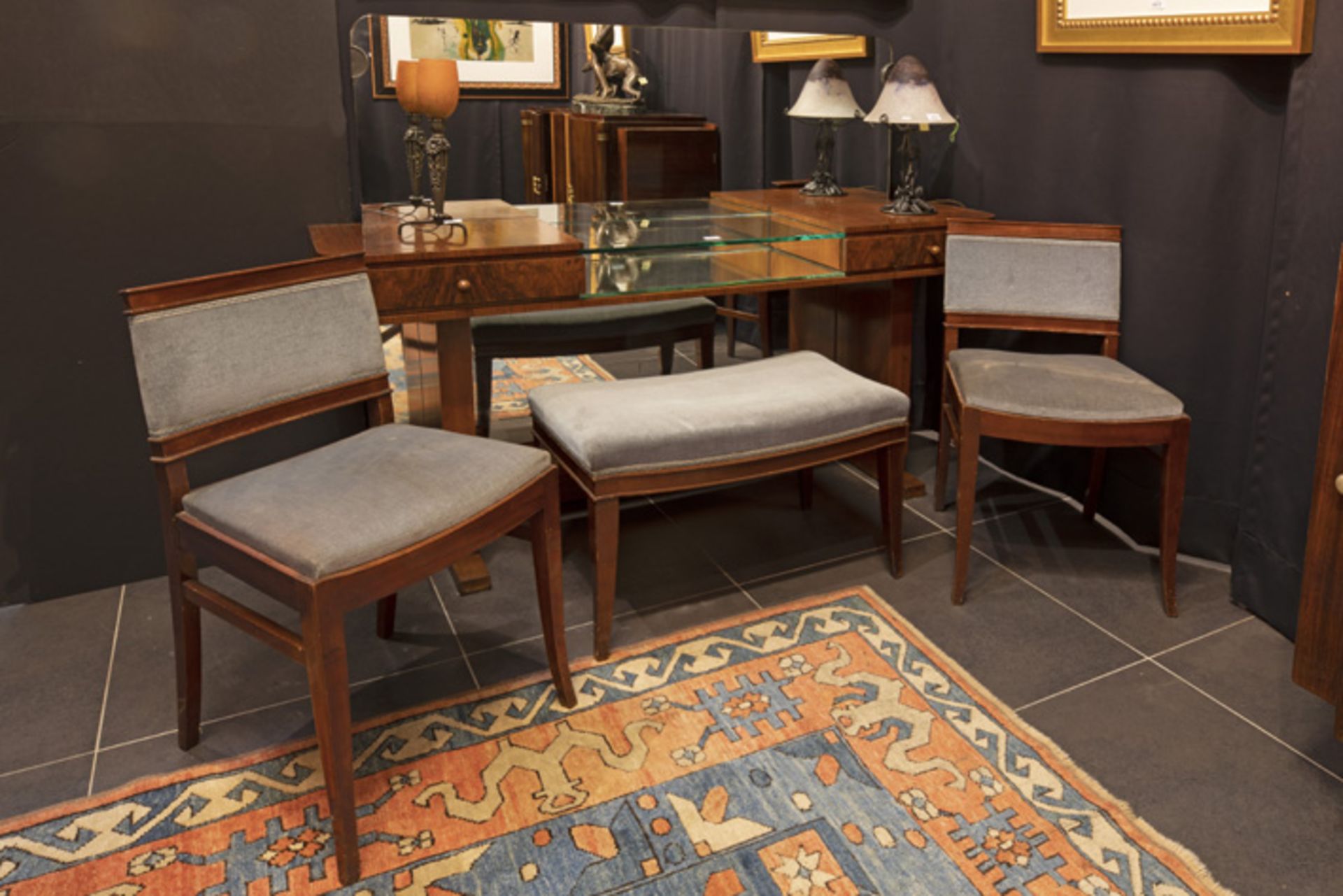 Belgian "De Coene" Art Deco set of a side table with its stool and two chairs in burr of walnut