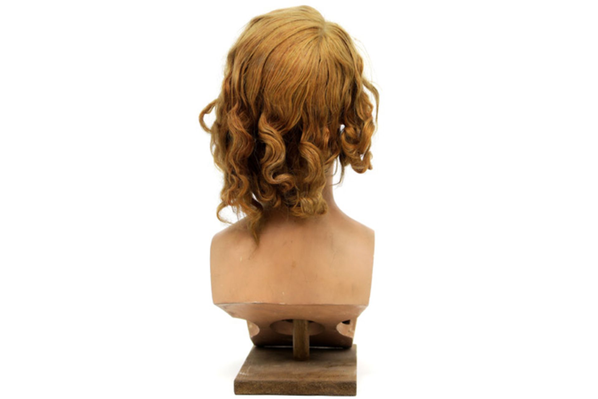 vintage shop window woman's bust with wig || Oude etalagepop in papier mâché : buste met - Image 4 of 5