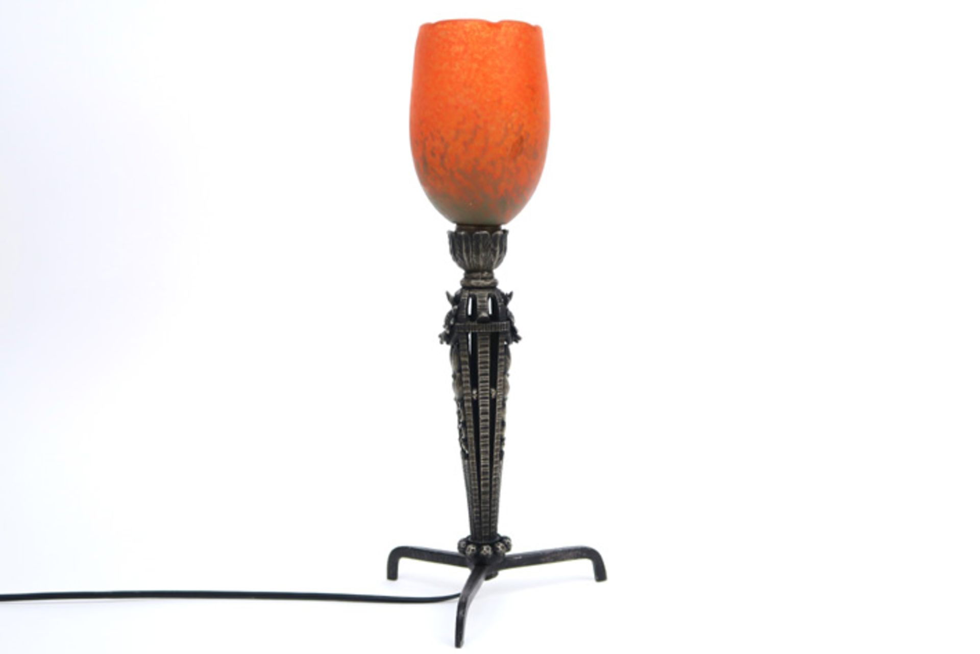 André Delatte Art Deco lamp in metal, wrought iron and pâte de verre || DELATTE ANDRE (1887 - - Bild 2 aus 2