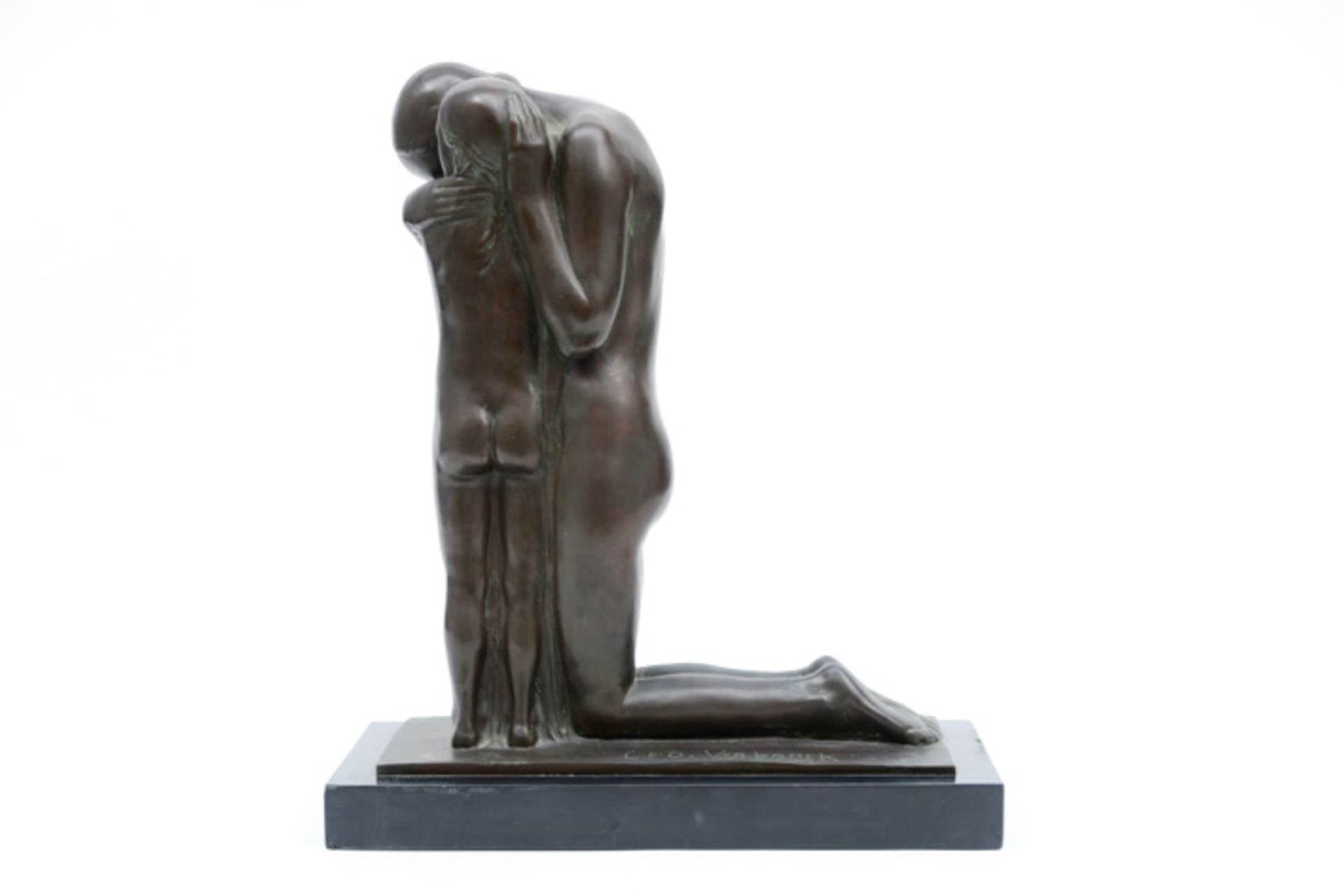 20th Cent. Belgian typical Geo Verbanck "father and child" sculpture in bronze - signed and with