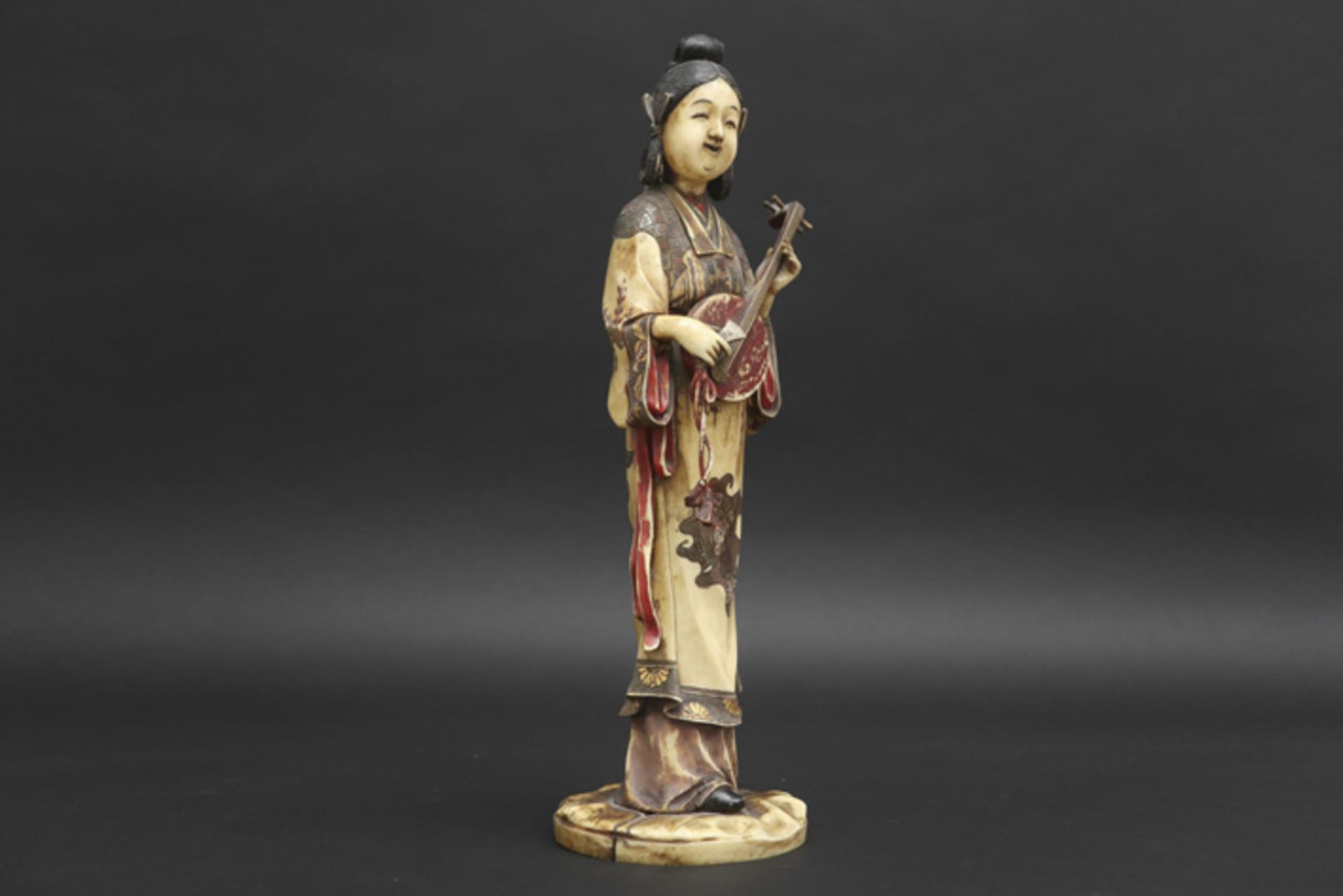 antique Chinese "lady musician" sculpture in ivory with remains of the original polychromy and - Image 2 of 5
