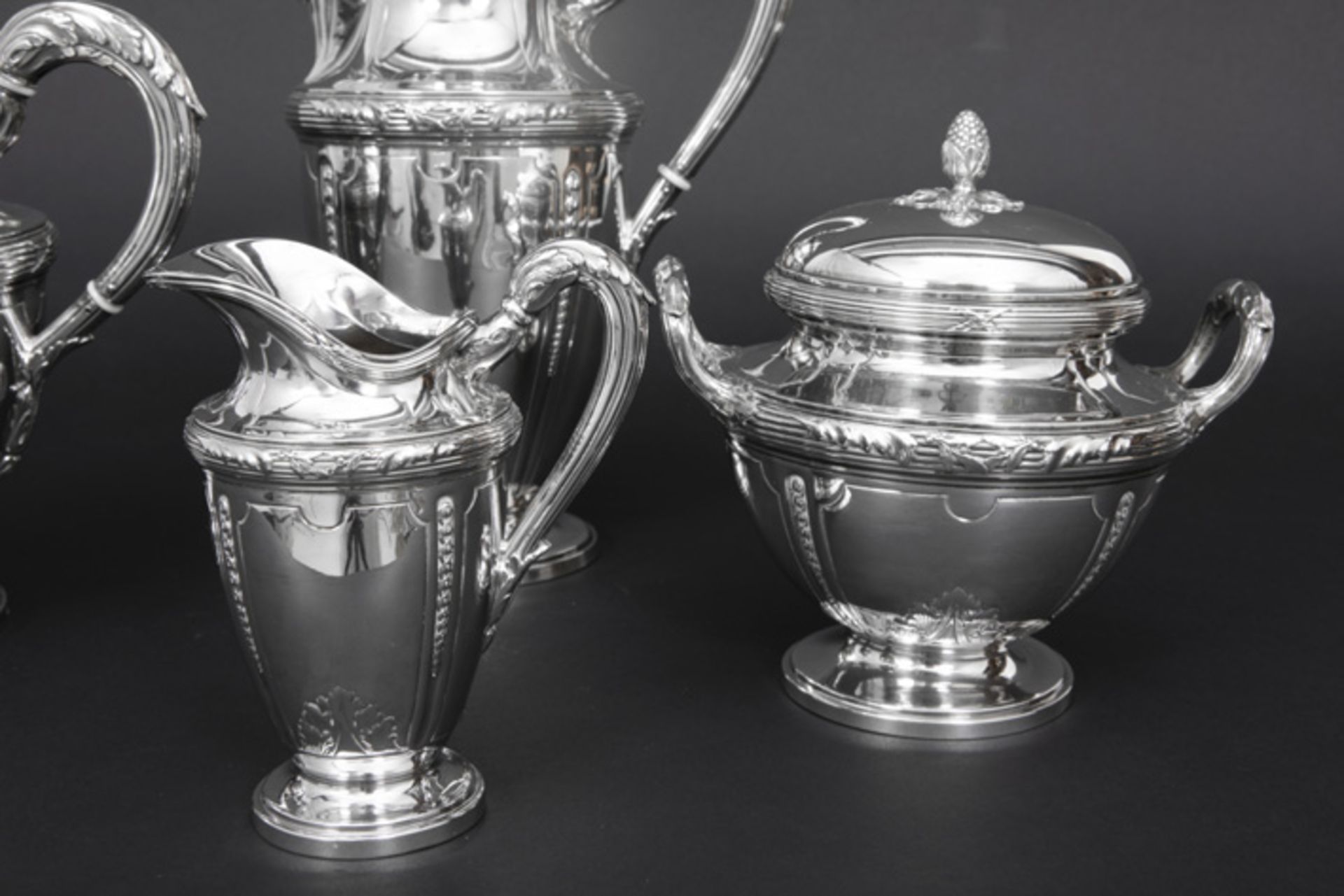 French 4pc coffeeset in marked silver, probably made by Claude Doutre Roussel || CLAUDE DOUTRE - Image 3 of 6