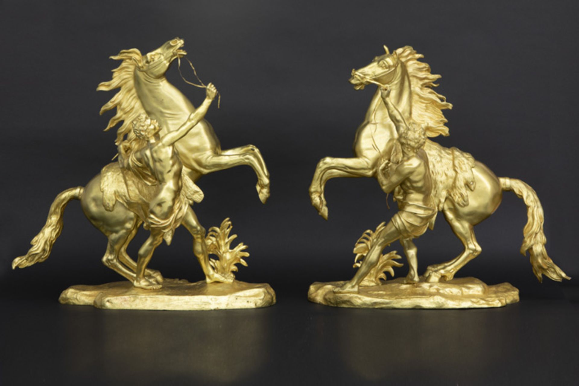 pair of antique "Marly Horses" sculptures in gilded bronze || COUSTOU GUILLAUME I (1677 - 1746) paar