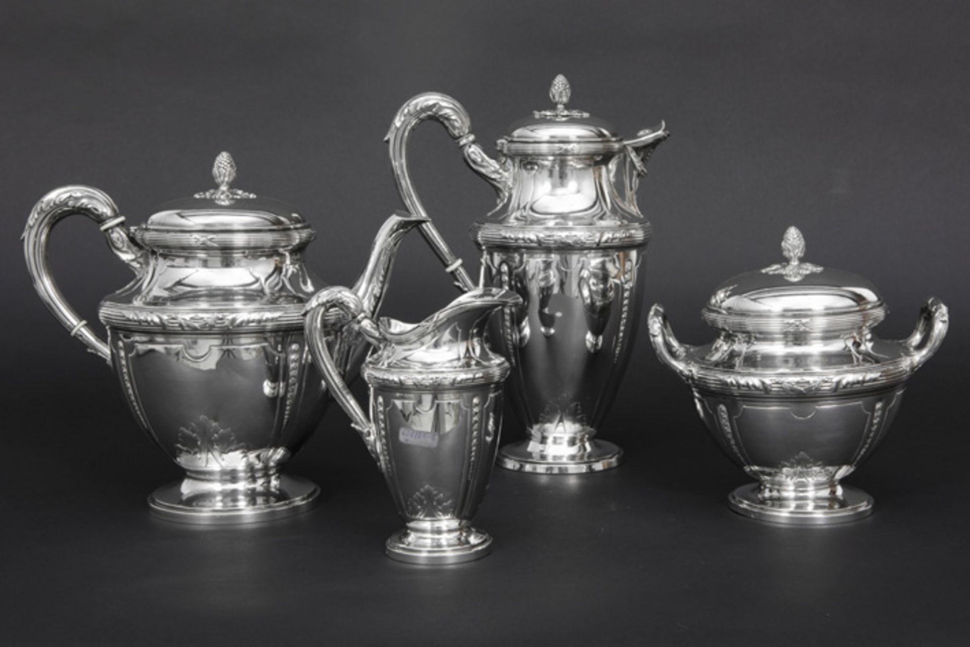French 4pc coffeeset in marked silver, probably made by Claude Doutre Roussel || CLAUDE DOUTRE - Image 4 of 6