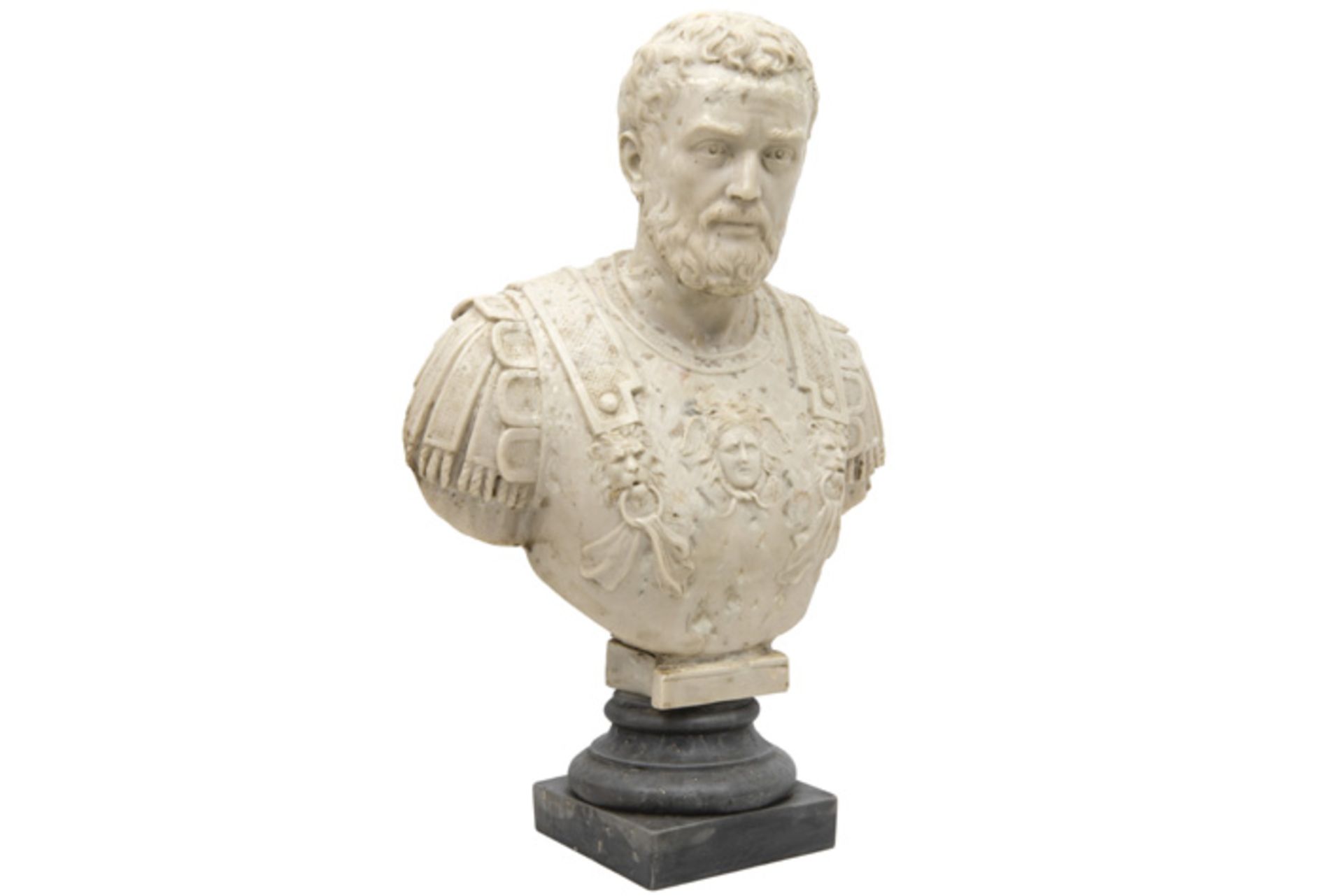 likely Italian bust in marble depicting a bearded Roman emperor or general || Allicht Italiaanse - Image 2 of 3