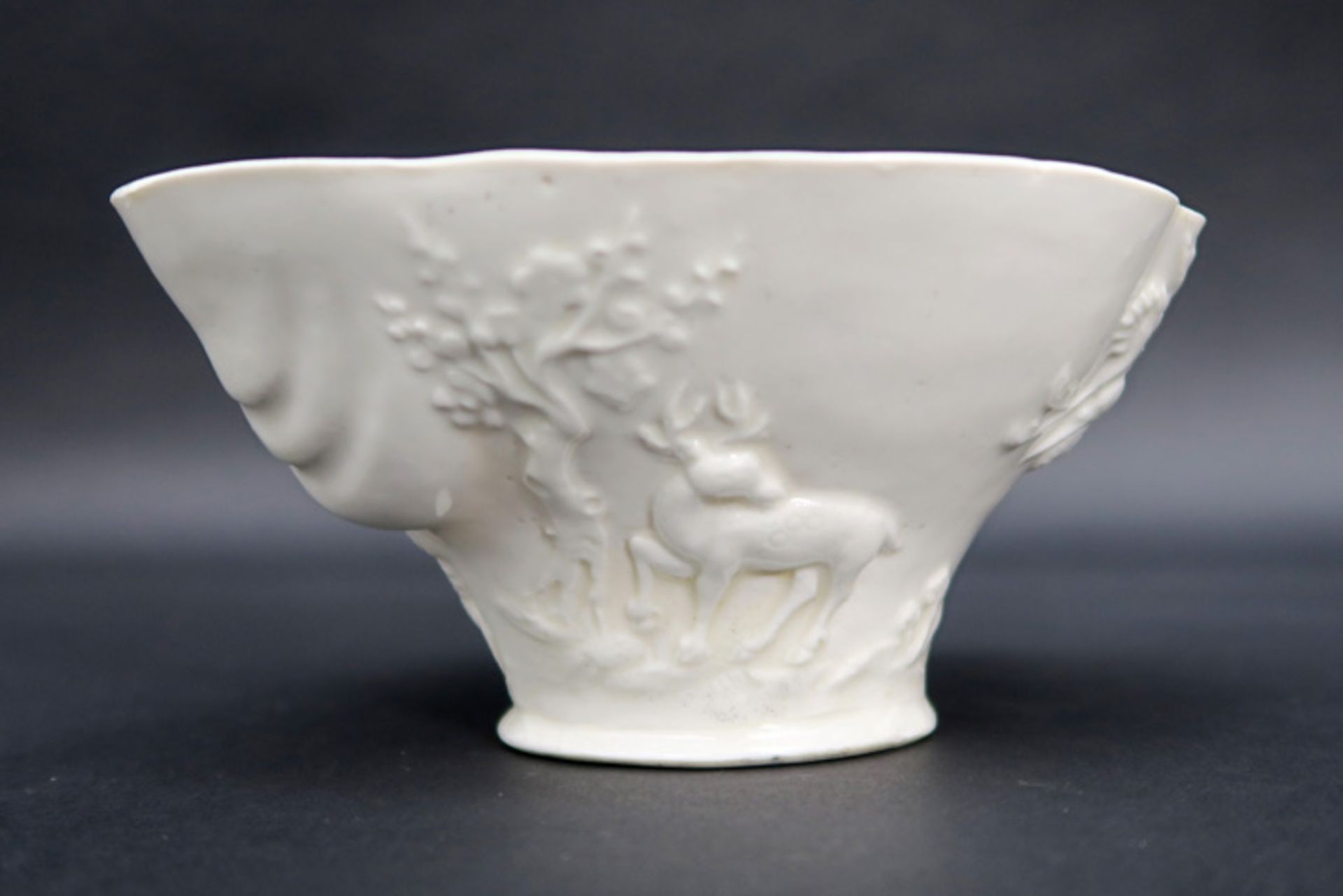 Chinese cup in "blanc de Chine" porcelain with a relief decor with mythical animals (deer, - Image 3 of 7