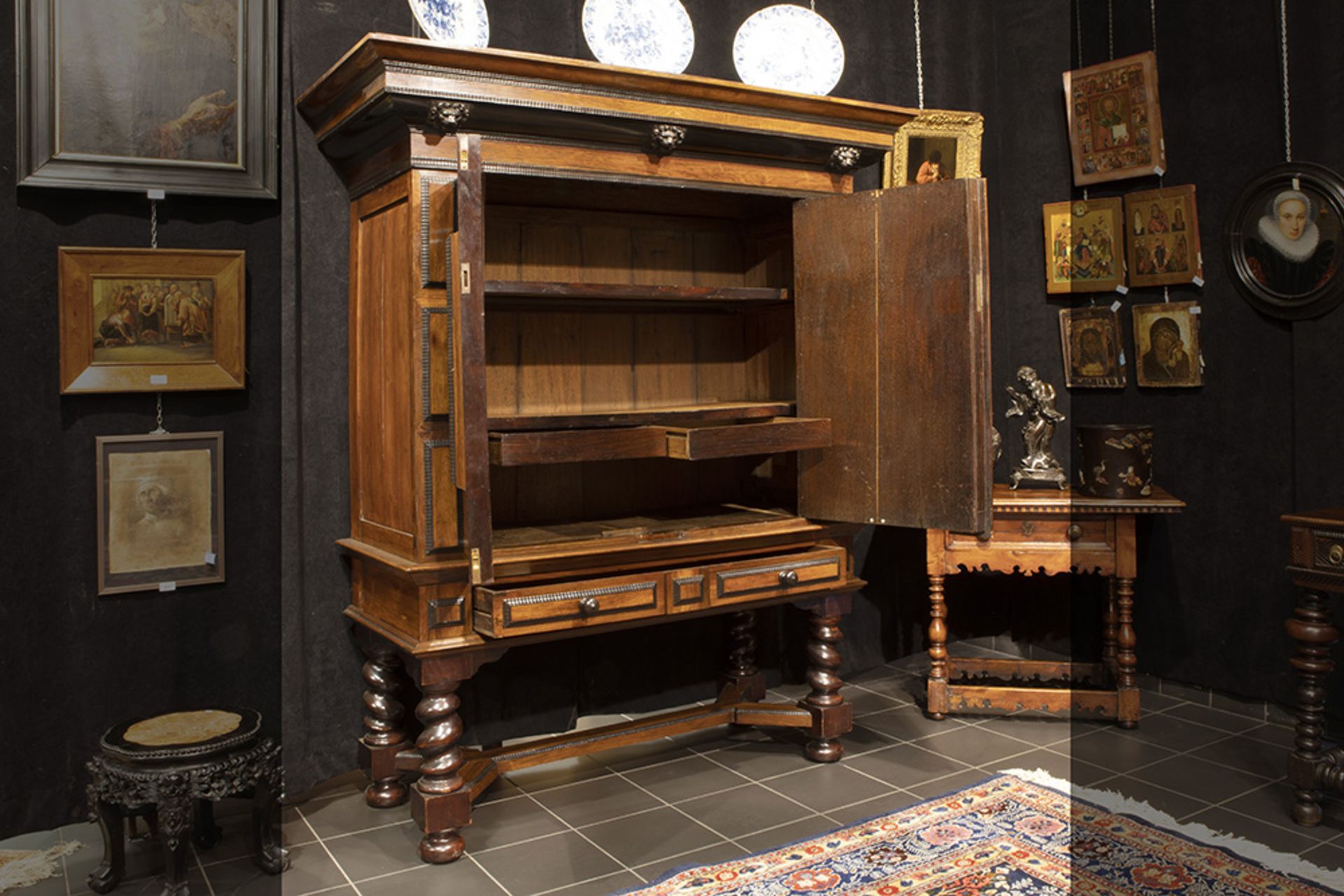 17th/18th Cent. baroque style cabinet op stand in rose-wood and ebony || Zeventiende/achttiende - Image 2 of 2