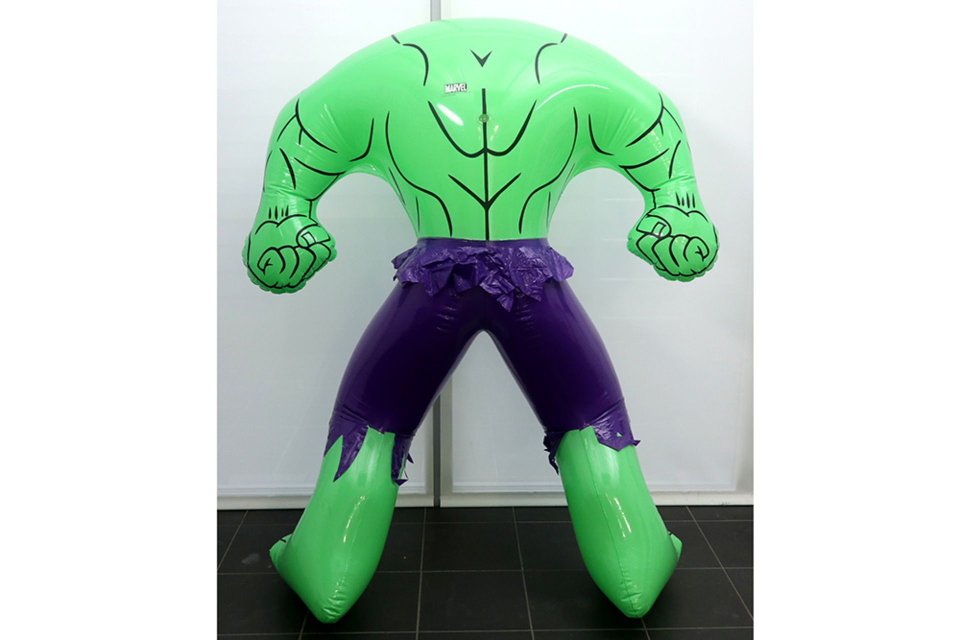 eff Koons "The Hulk" (inflatable) plastic sculpture - edition by Marvel dd 2003 these sculptures - Image 3 of 5