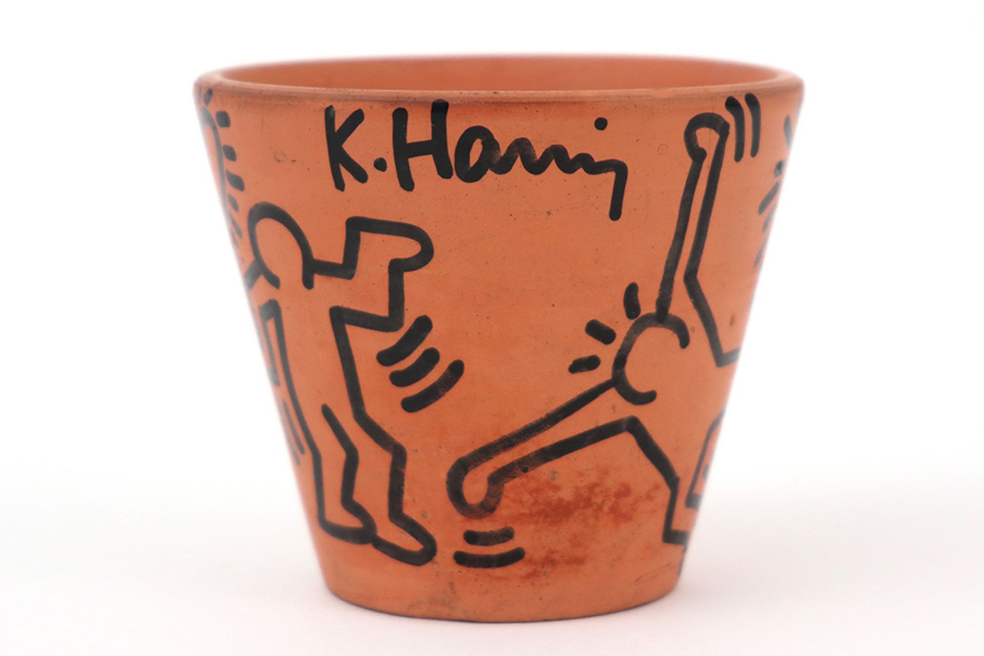 Keith Haring signed drawing in felt-tip pen on ceramic flower pot - dated (19)89 || HARING KEITH ( - Image 2 of 7