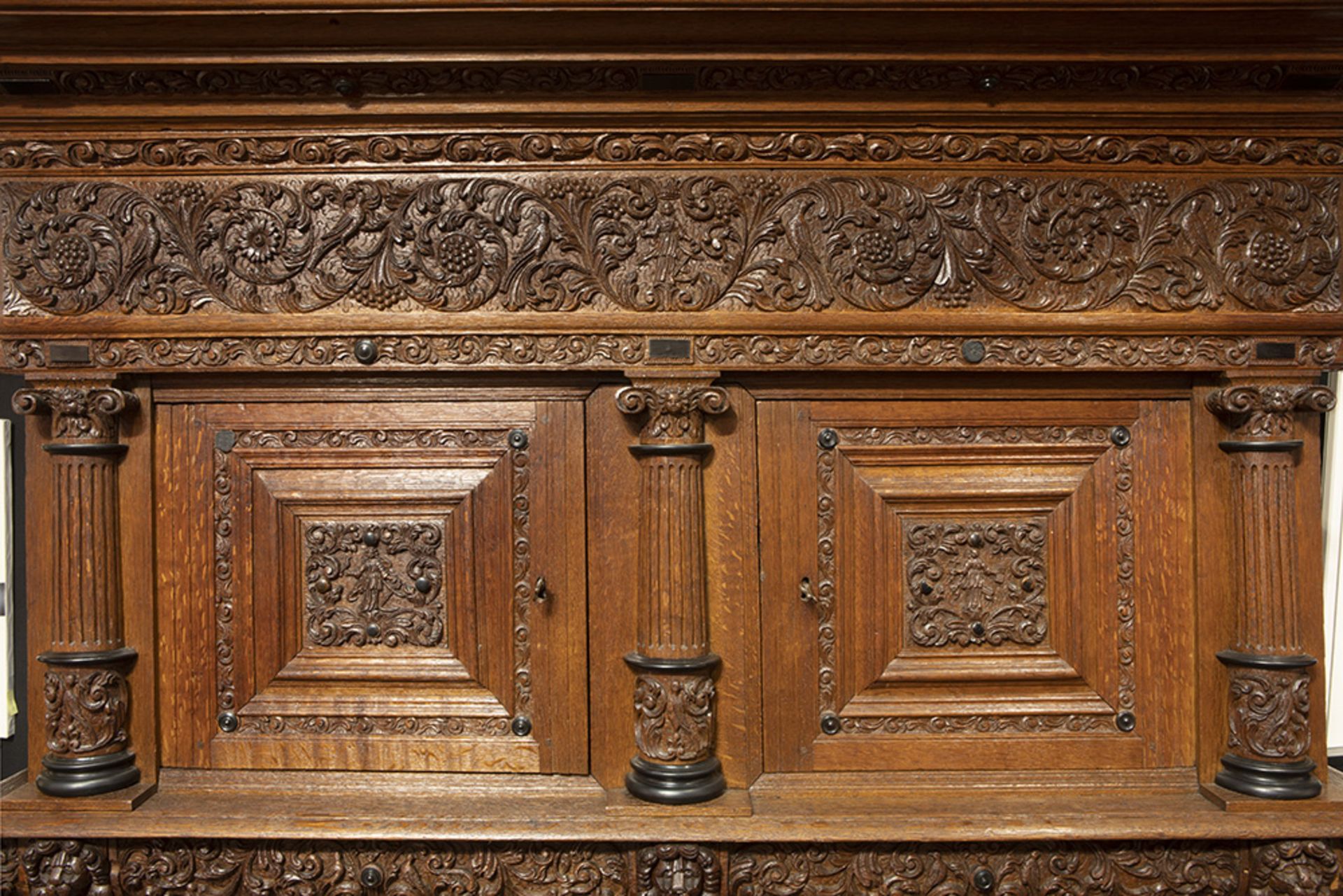 superb 17th Cent. Renaissance style cabinet in oak and ebony with very finely sculpted panels with - Image 3 of 3