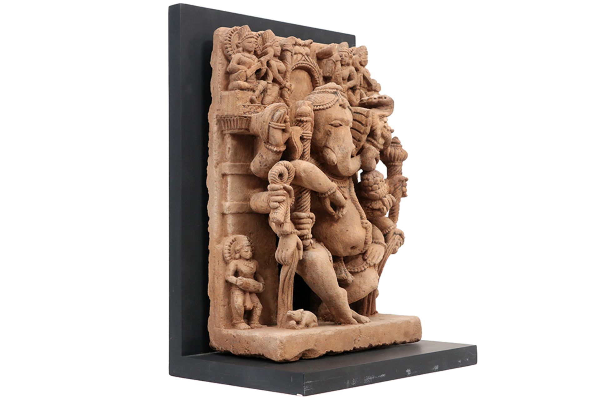 10th/11th Cent. Indian Madhya Pradesh "Ganesha" sculpture in sandstone || INDIA / MADHYA PRADESH - - Image 2 of 4