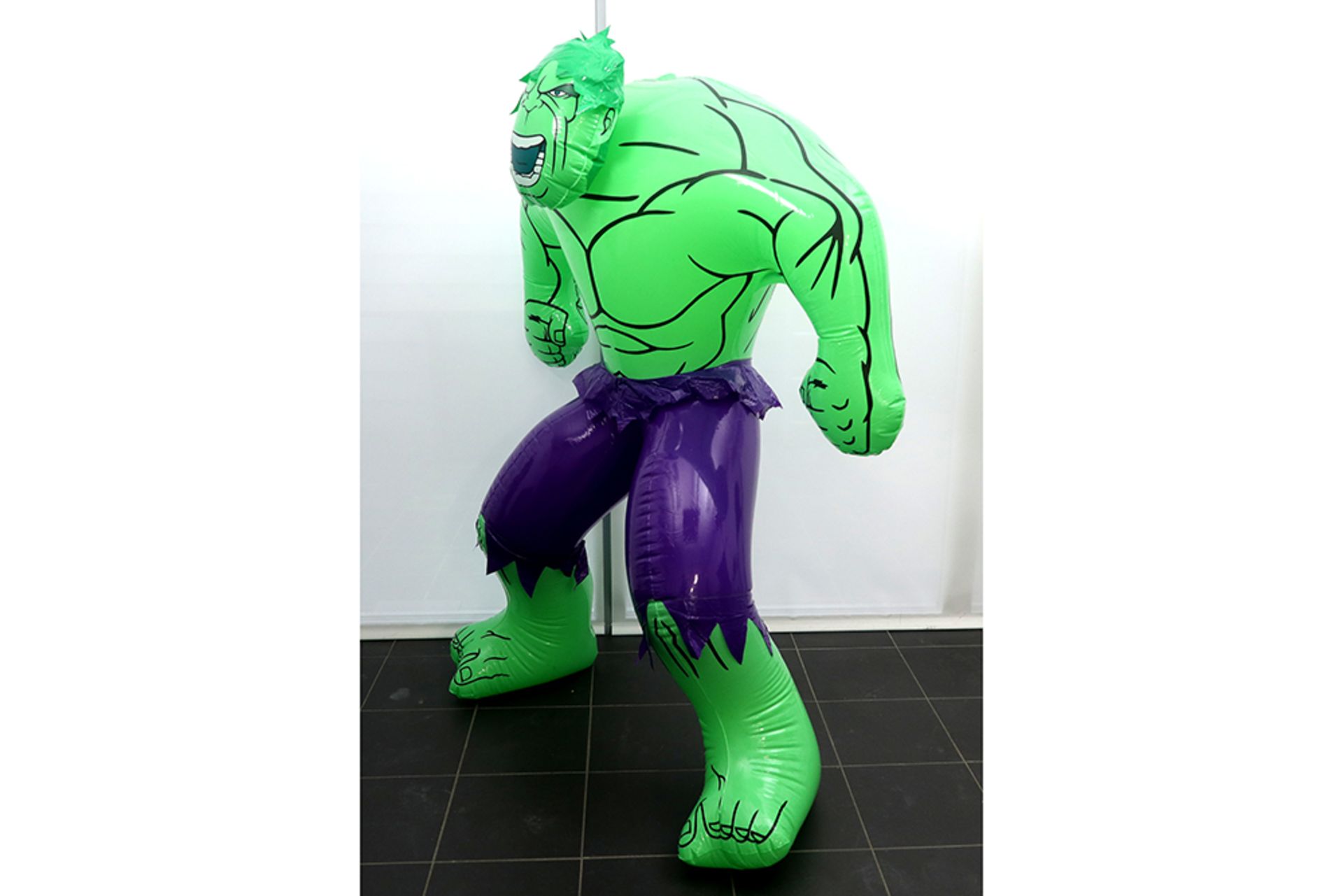 eff Koons "The Hulk" (inflatable) plastic sculpture - edition by Marvel dd 2003 these sculptures - Image 4 of 5