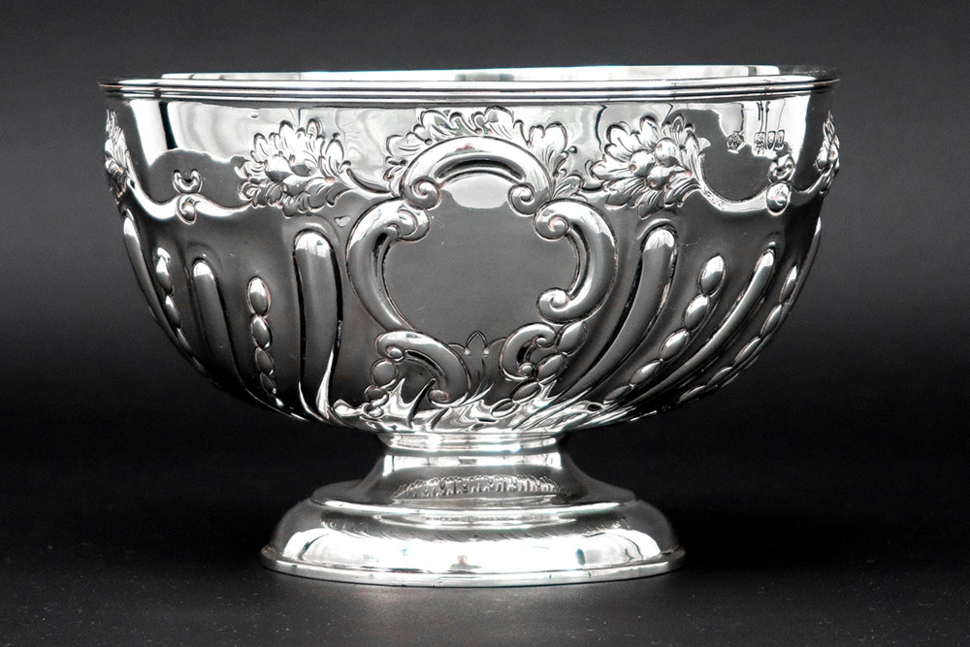 antique English "William Hutton & Sons LTD" signed bowl in signed and marked silver || WILLIAM