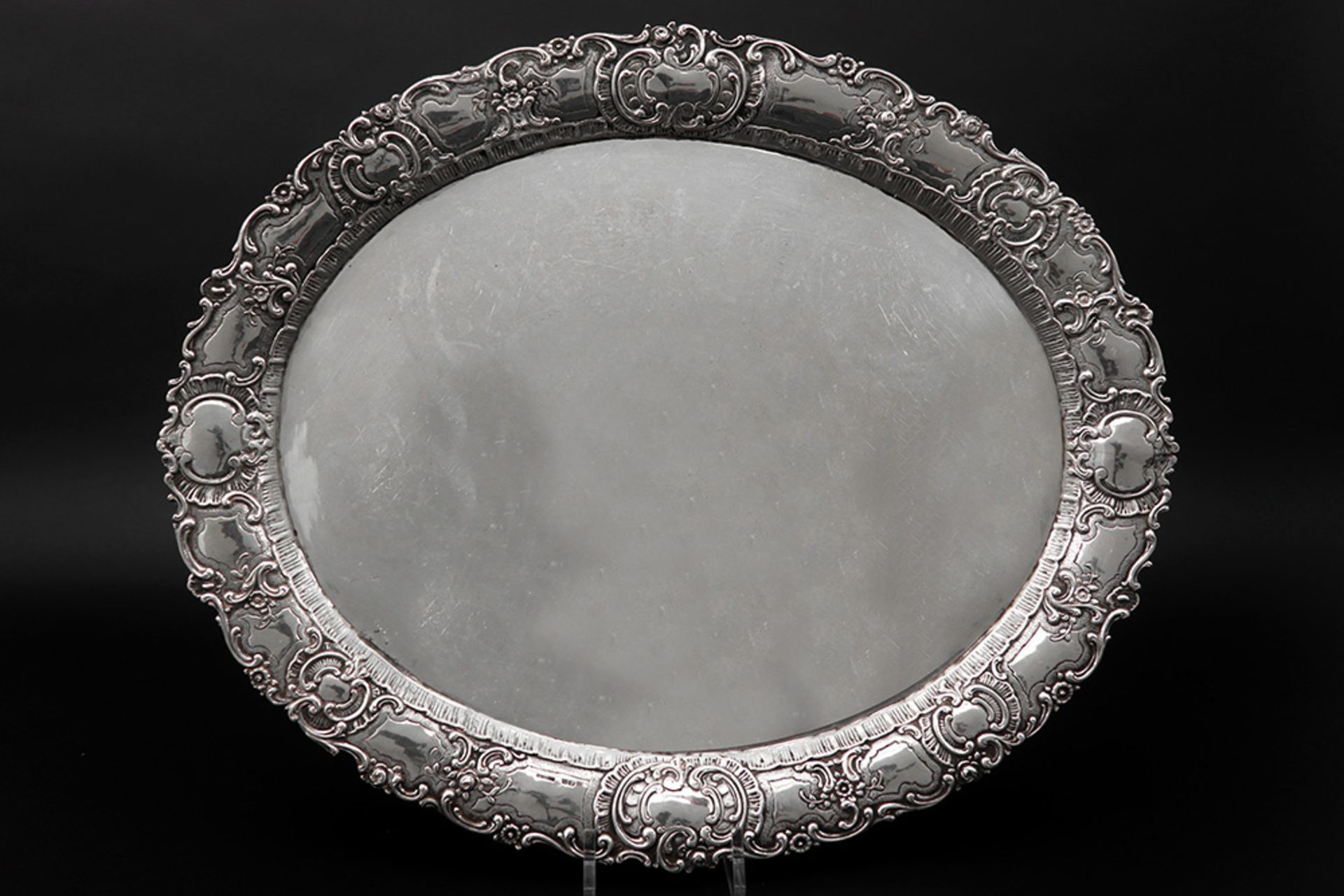 oval serving tray in German 800 marked silver || Antieke ovale dienschaal in massief zilver, gemerkt - Bild 3 aus 5