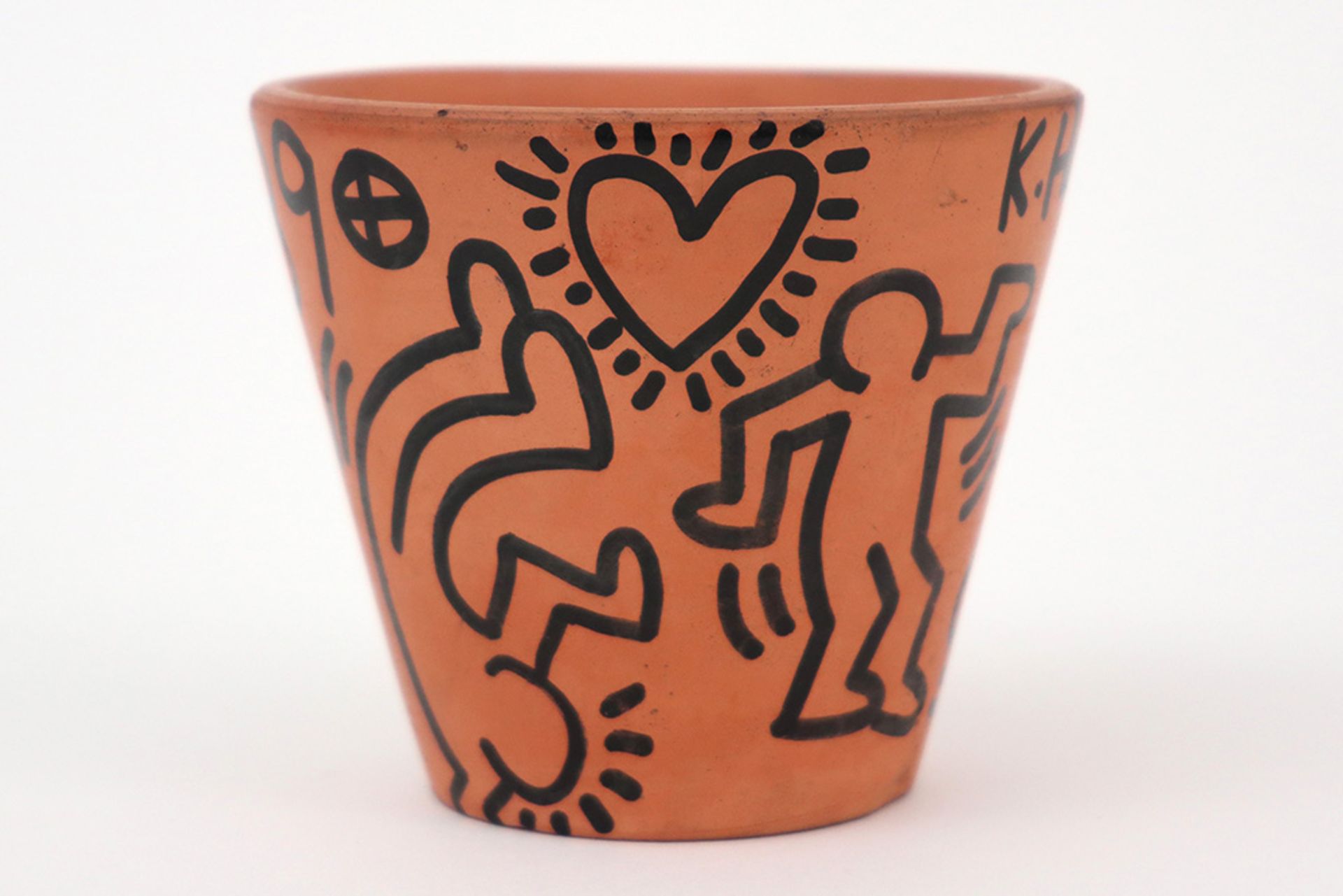 Keith Haring signed drawing in felt-tip pen on ceramic flower pot - dated (19)89 || HARING KEITH (