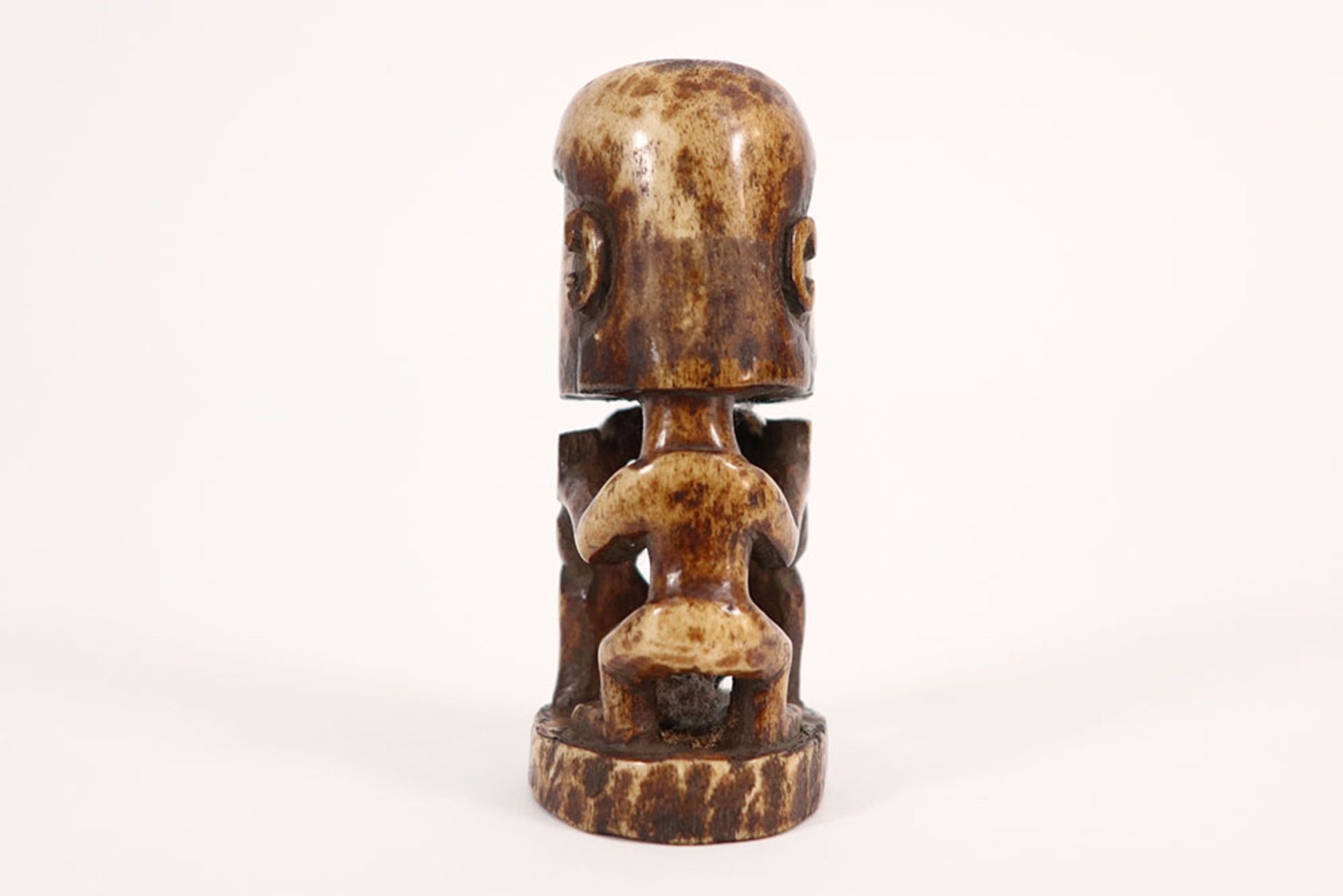 1st half of the 20th Cent. Papua "Korwar" ancestral sculpture in bone || PAPOEA / GEELVINKBAAI - - Bild 4 aus 4