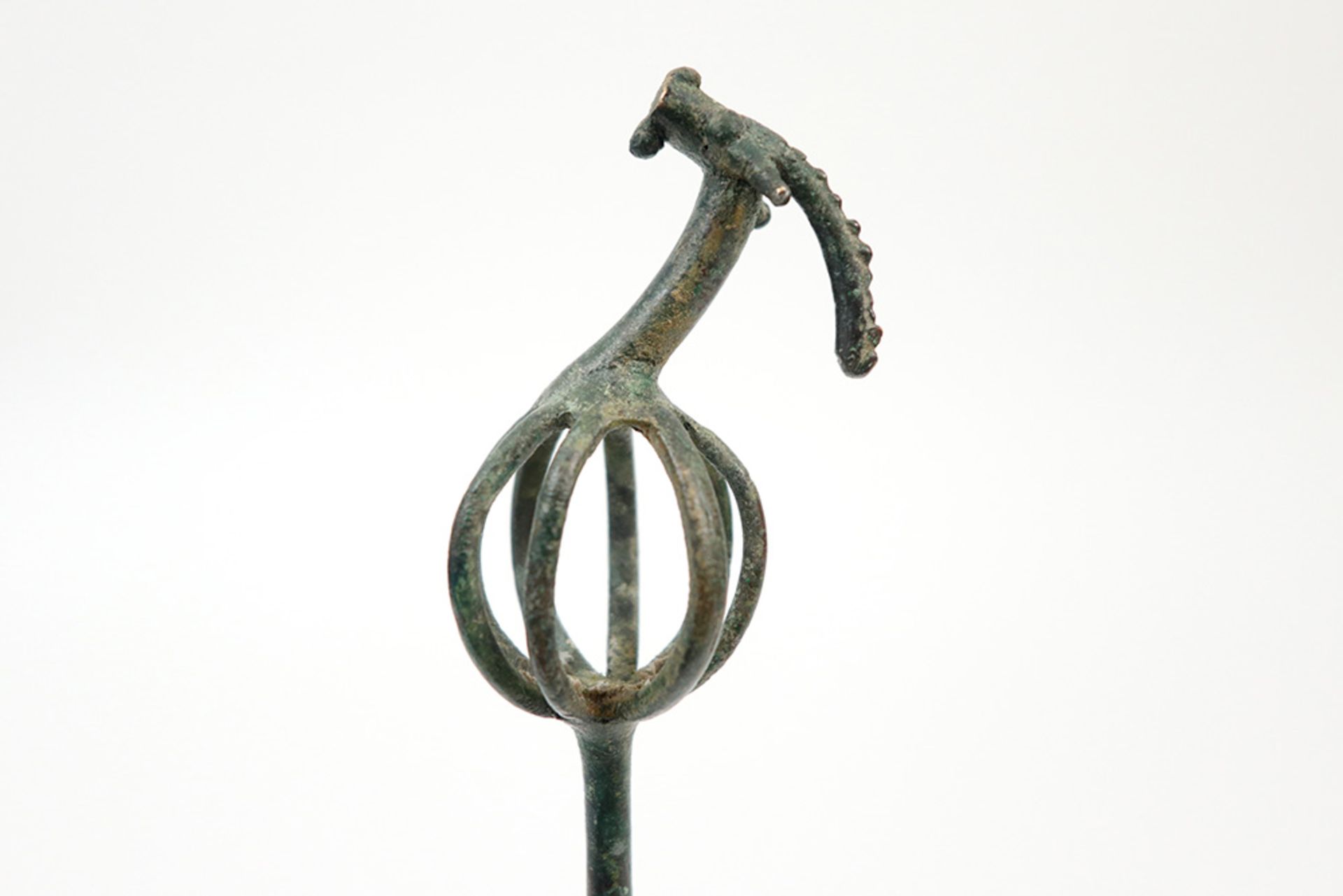 rare Ancient Persian Luristan Culture bronze pin with an ibex at the end - nice patina with a XRF - Bild 3 aus 4